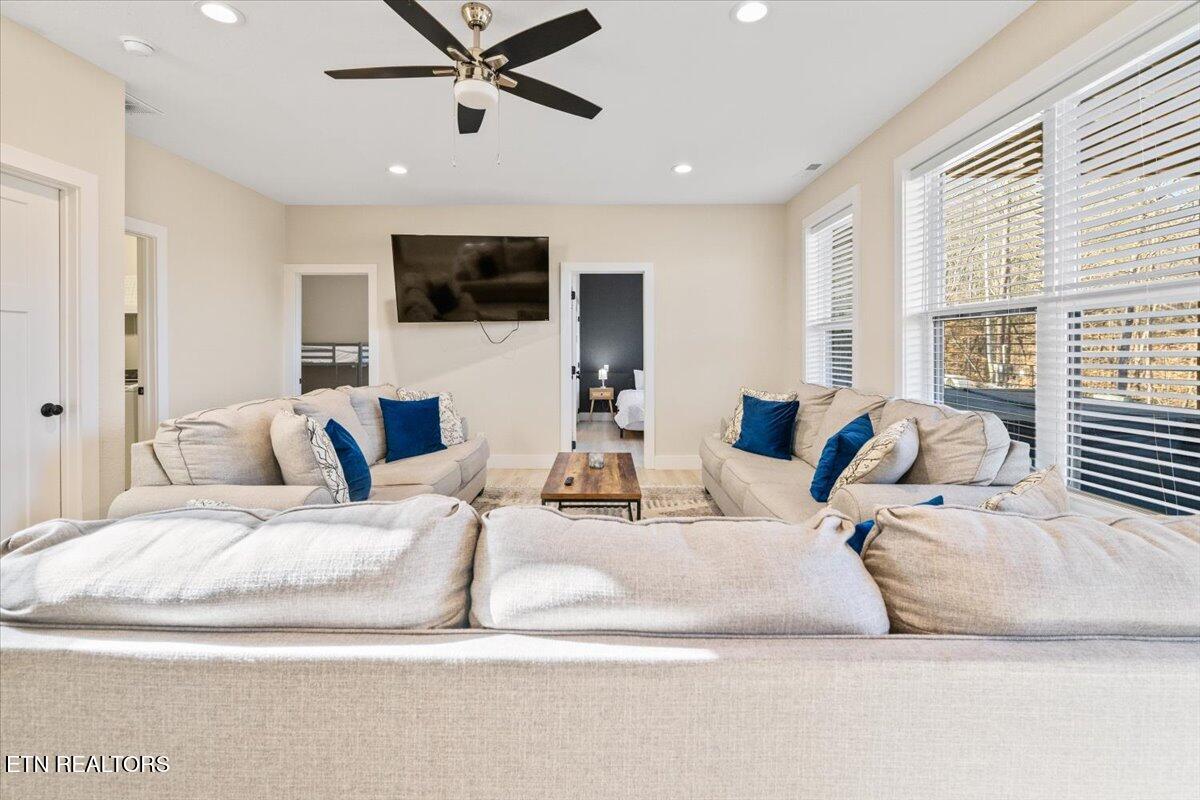 113 Pool Drive, LaFollette