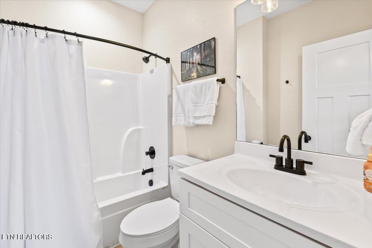 113 Pool Drive, LaFollette