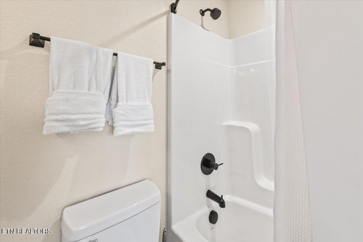 113 Pool Drive, LaFollette