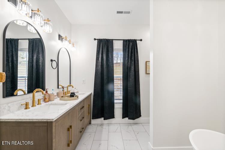 170 Wolf Hollow Lane