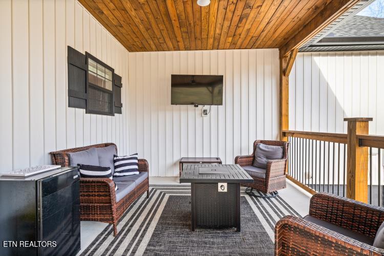 170 Wolf Hollow Lane