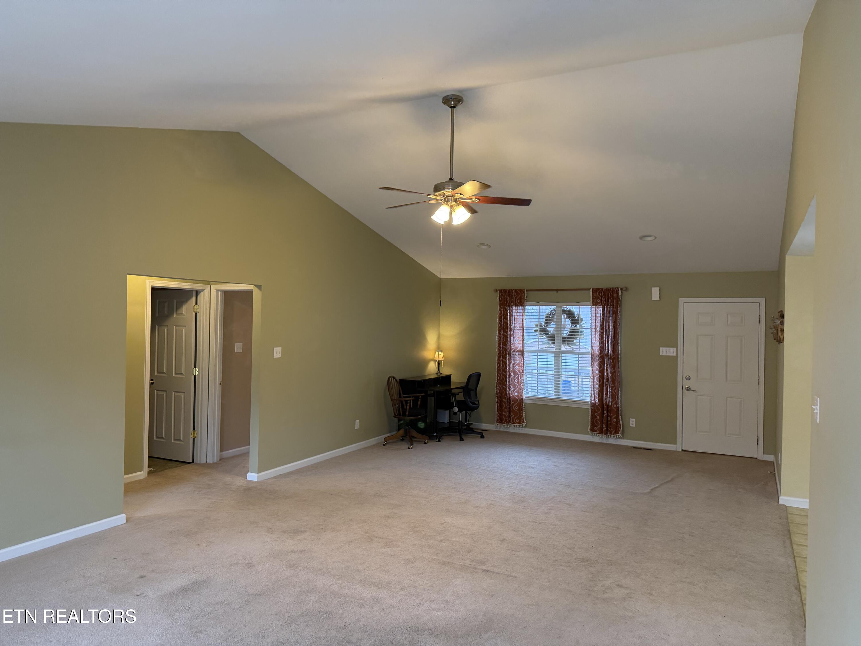 916 Shady Creek Rd
