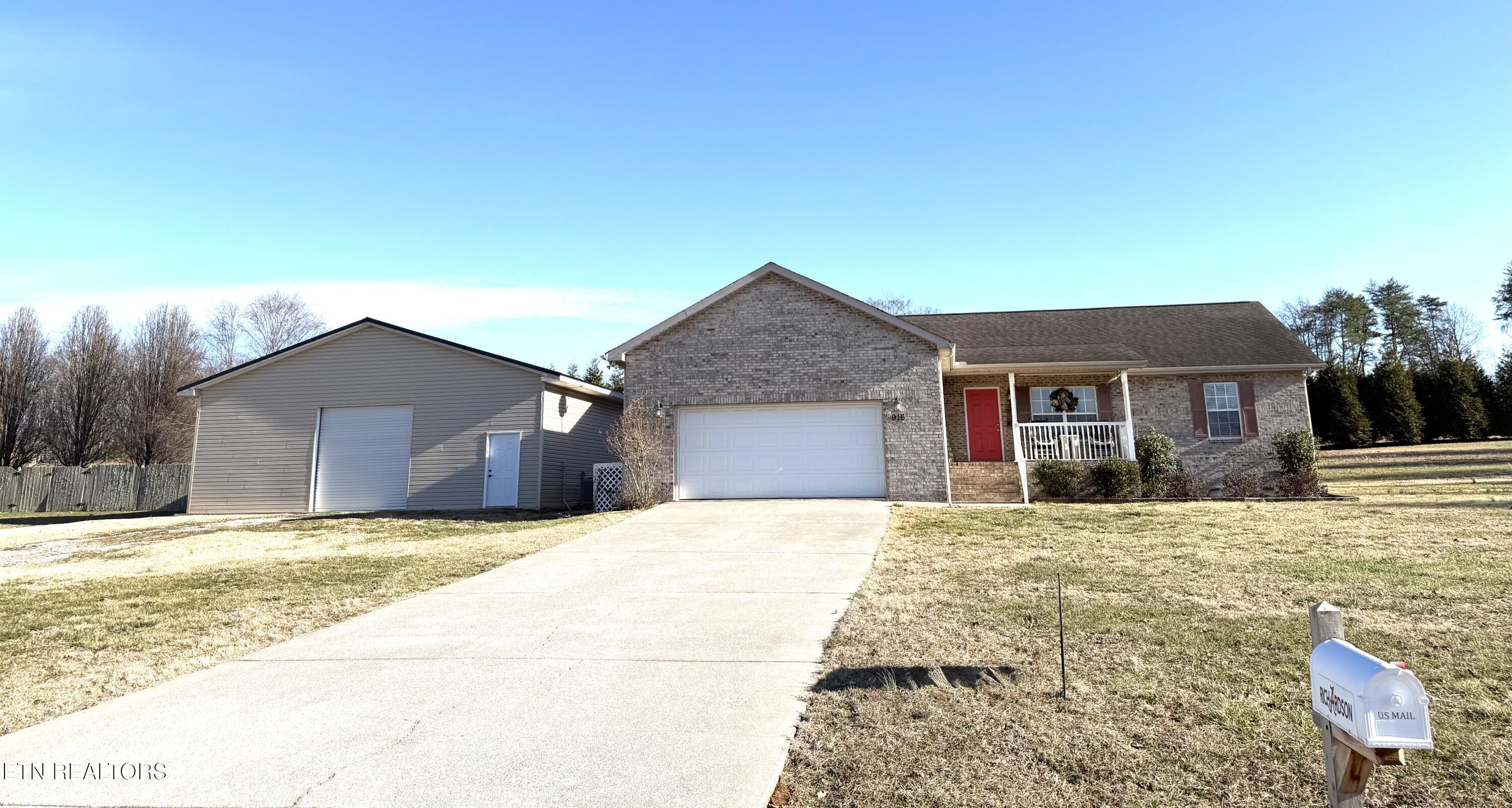 916 Shady Creek Rd