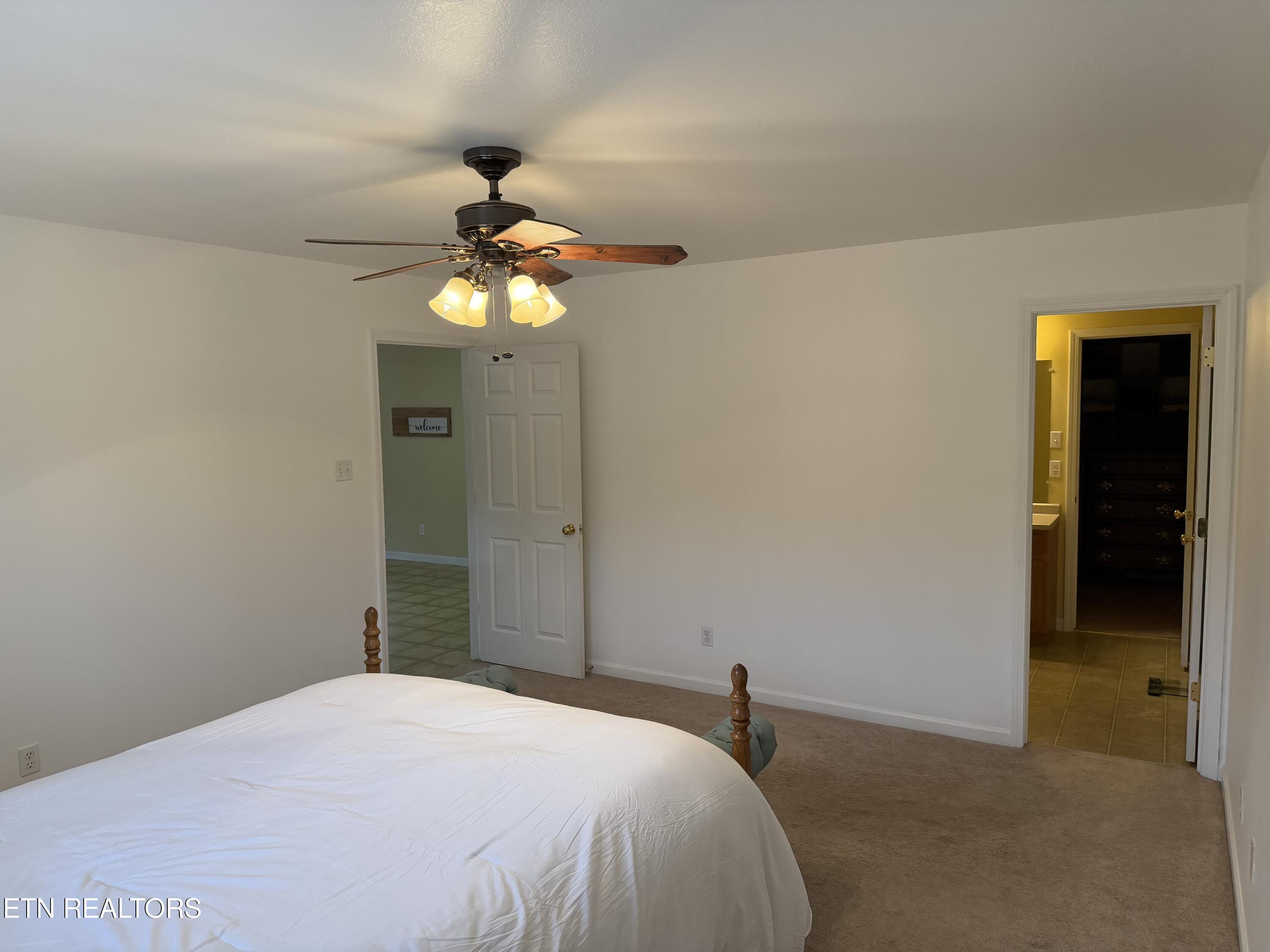 916 Shady Creek Rd