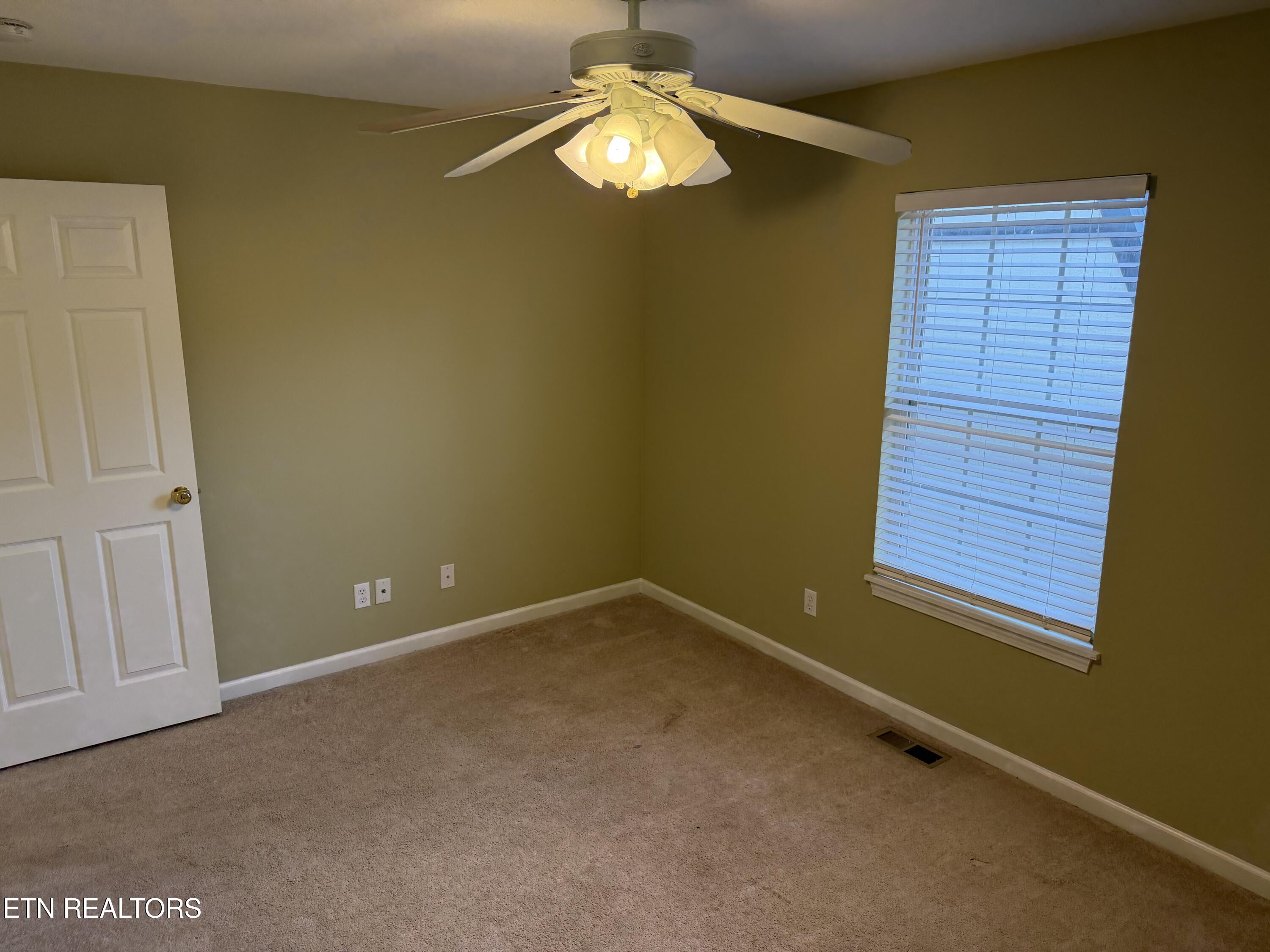 916 Shady Creek Rd