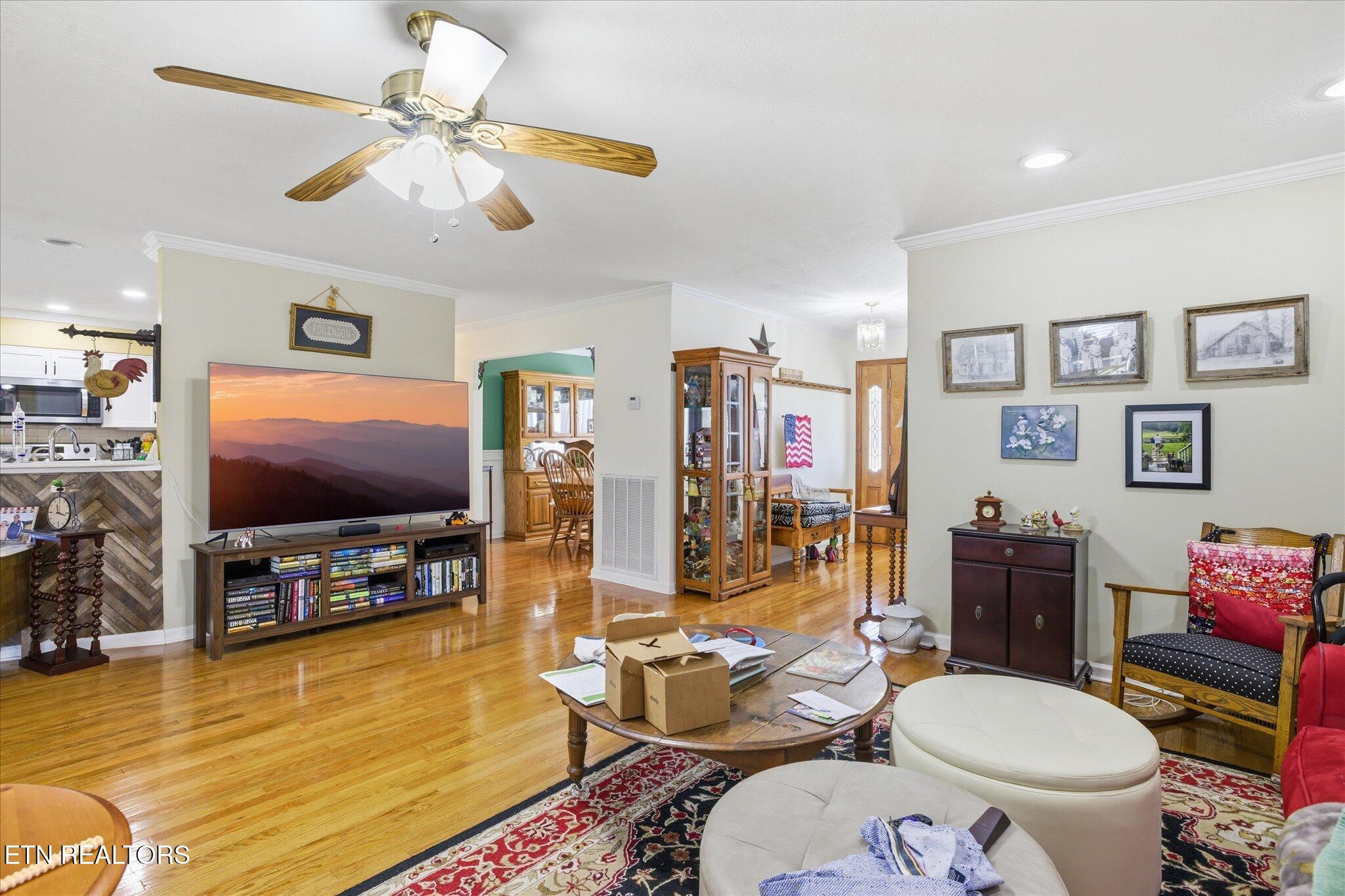 163 Matthew Lane, LaFollette