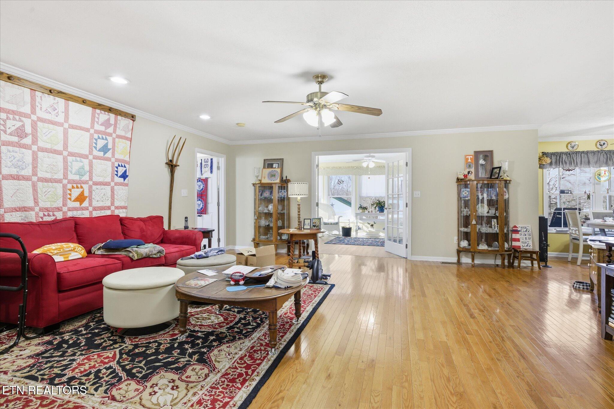 163 Matthew Lane, LaFollette