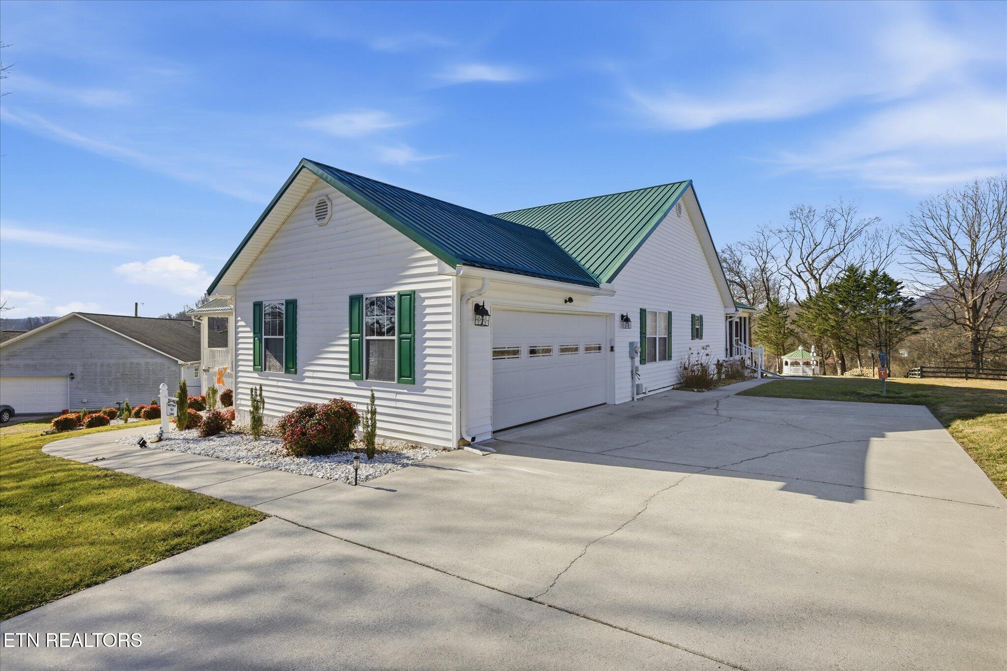 163 Matthew Lane, LaFollette