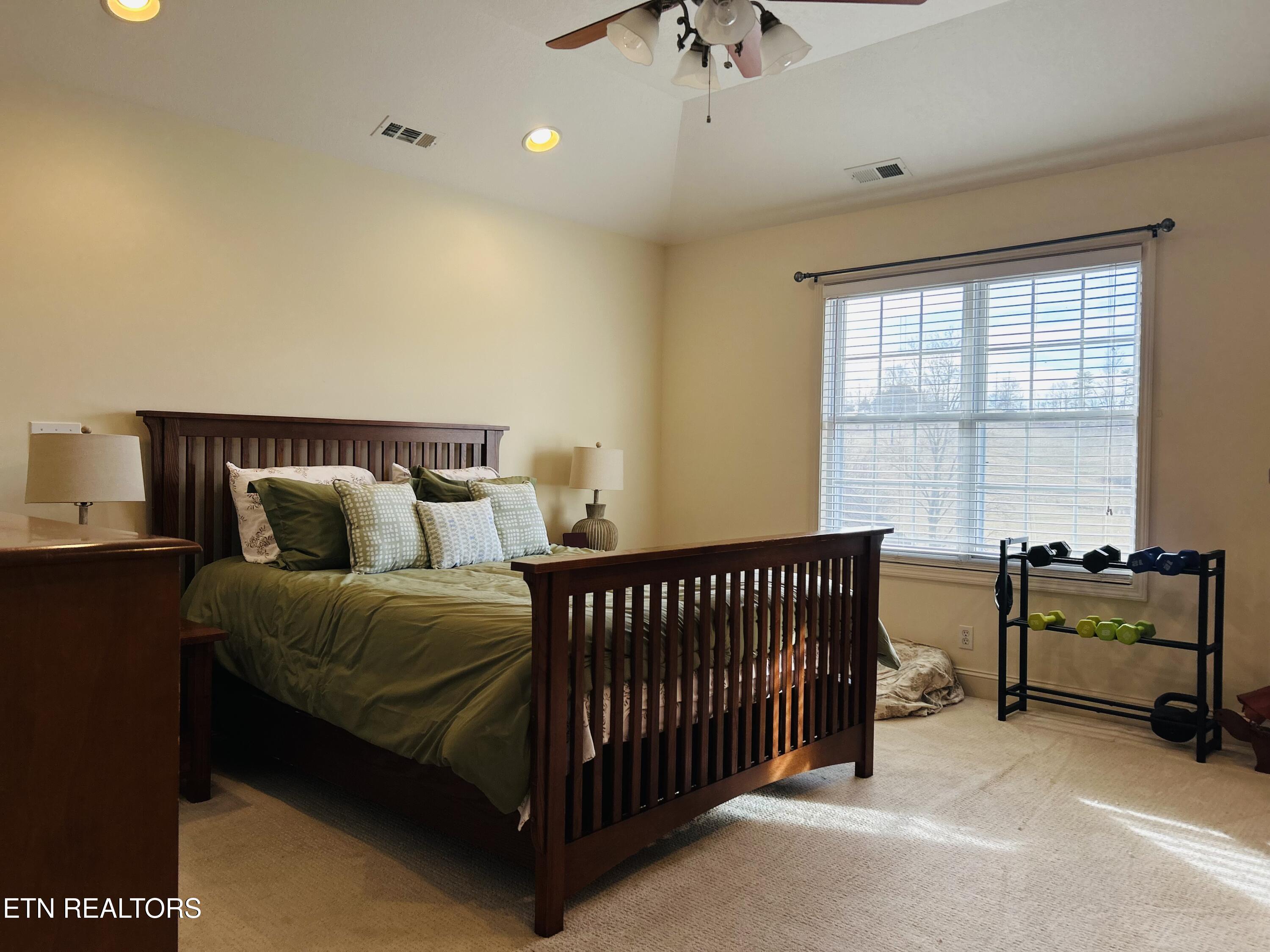 1939 Pleasant Ridge Rd, LaFollette