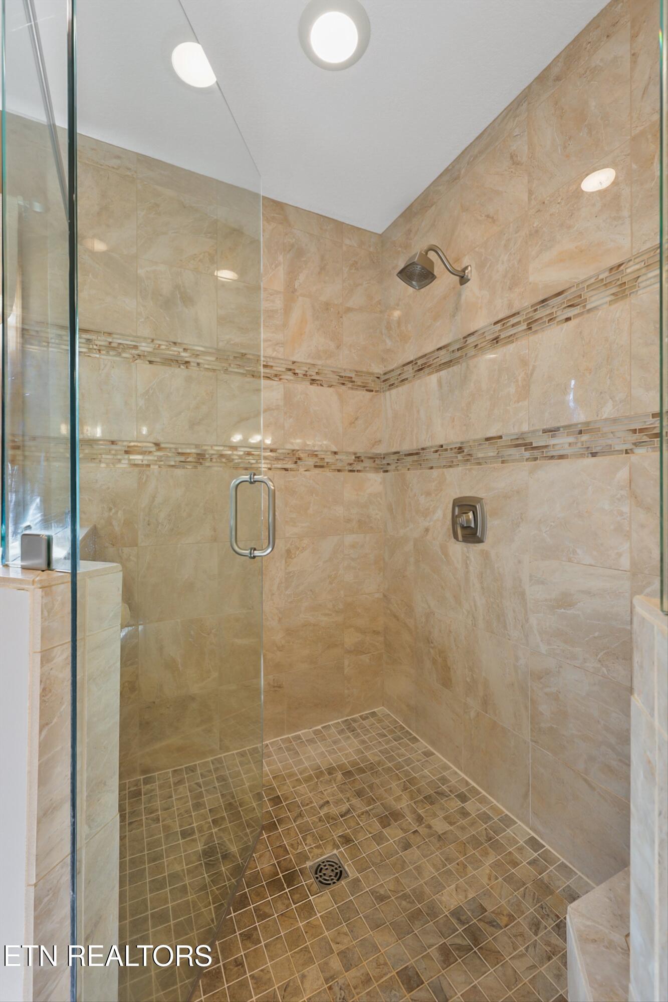 891 Yoakum Hollow Rd