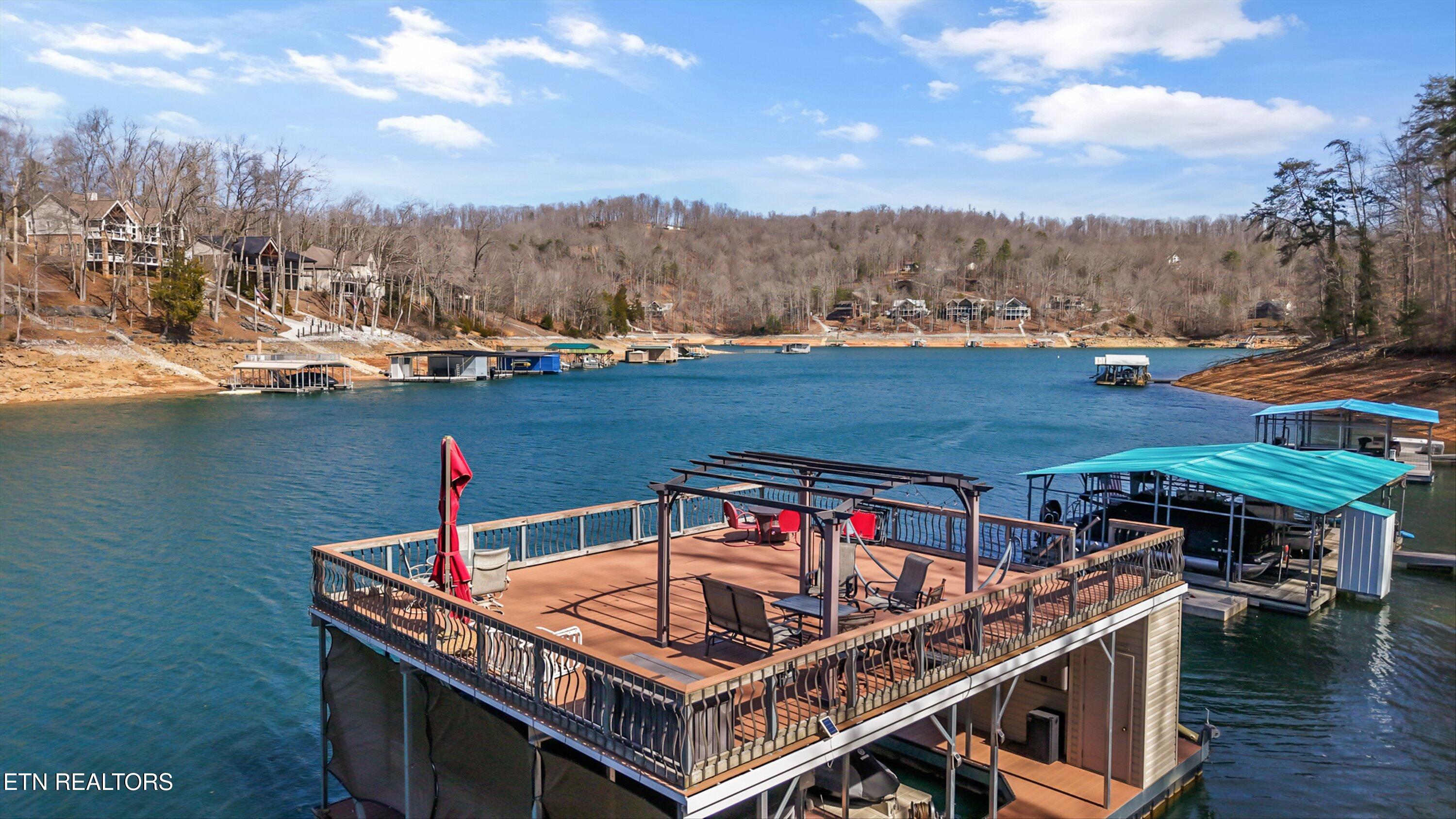 891 Yoakum Hollow Rd