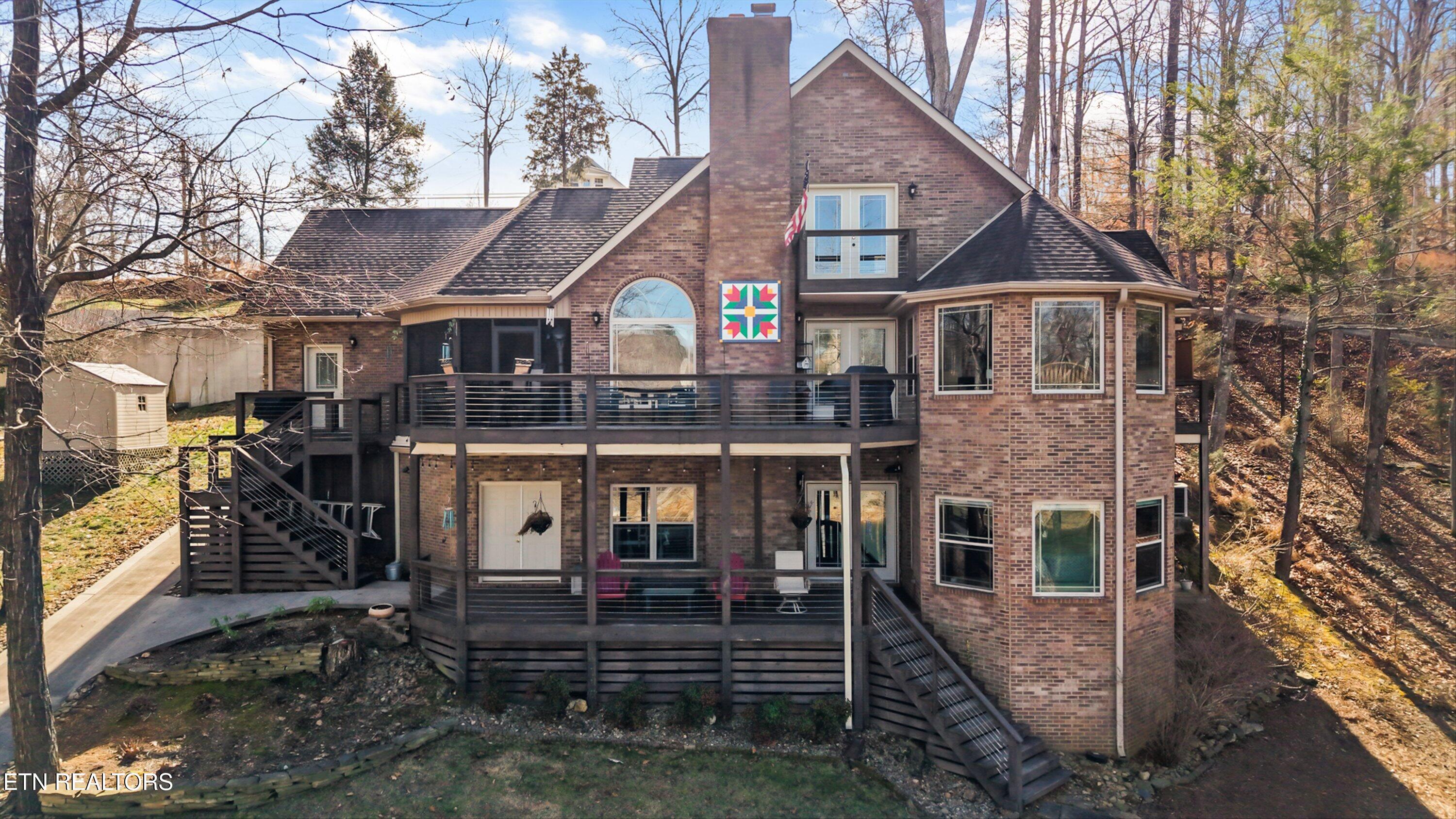 891 Yoakum Hollow Rd