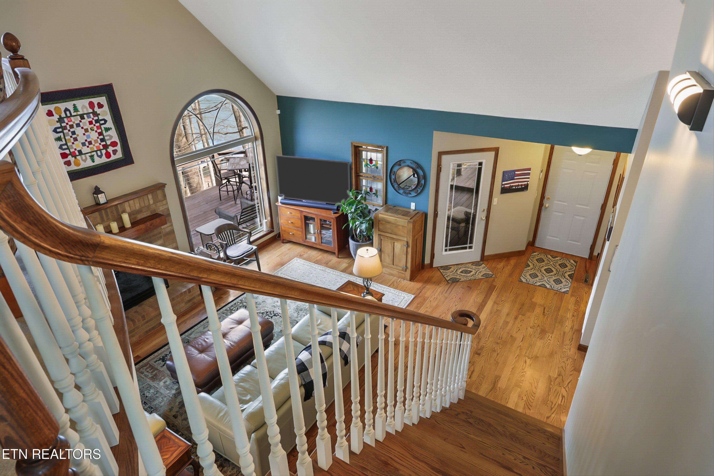 891 Yoakum Hollow Rd