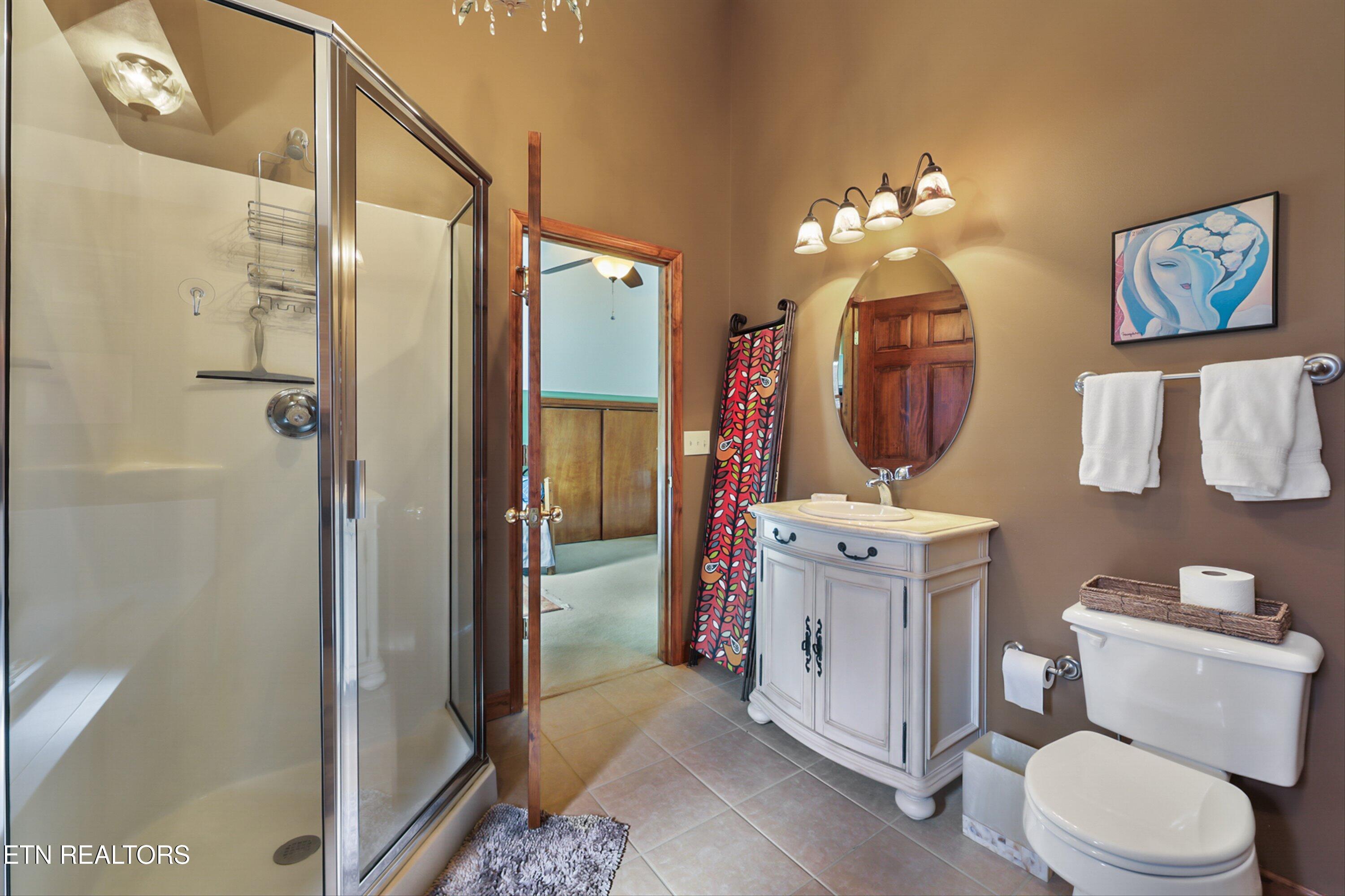 891 Yoakum Hollow Rd