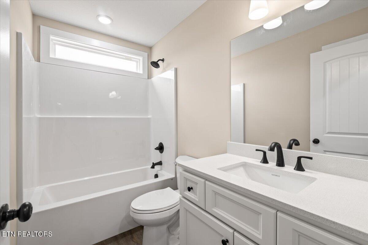 114 Brook Lane, LaFollette