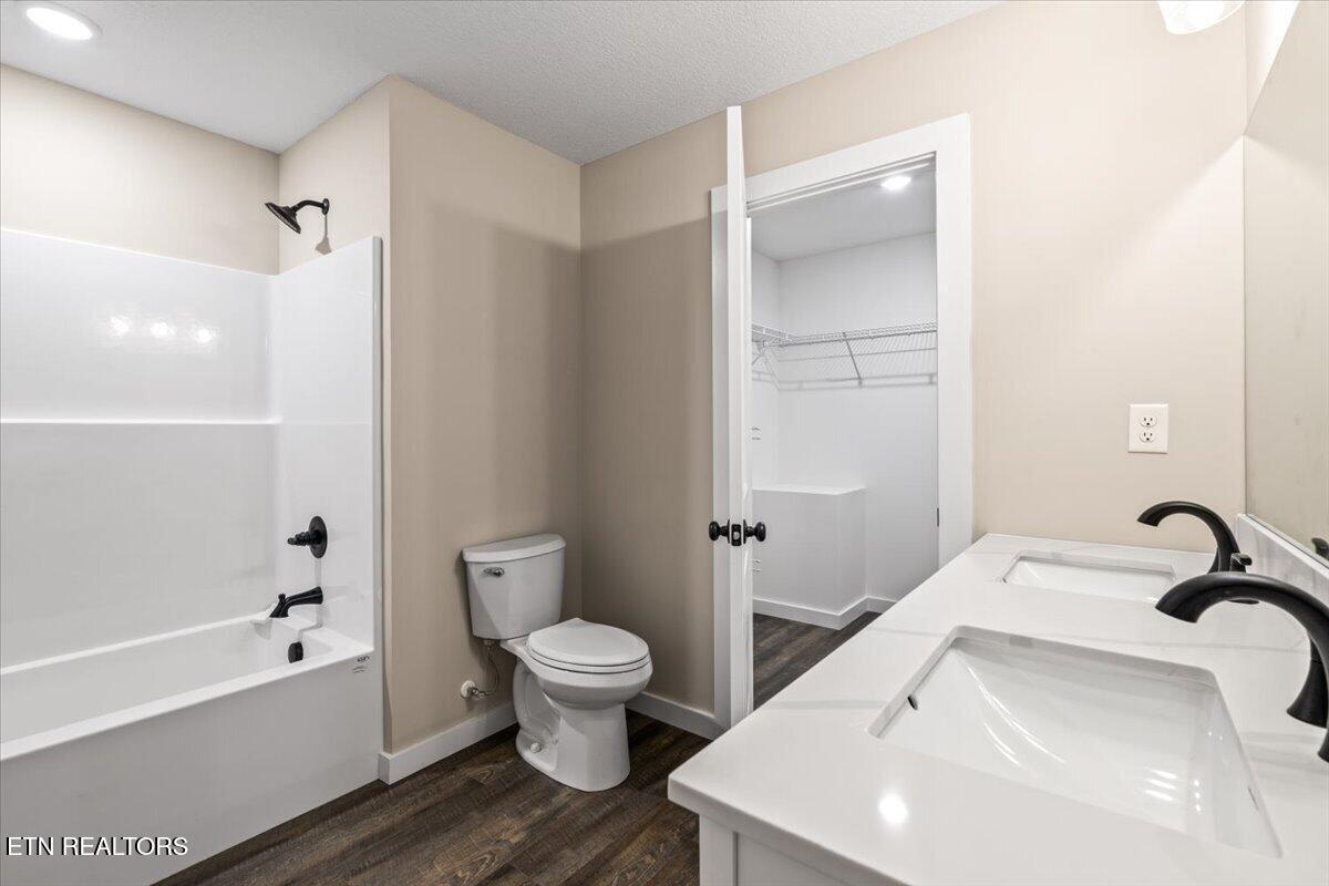 114 Brook Lane, LaFollette