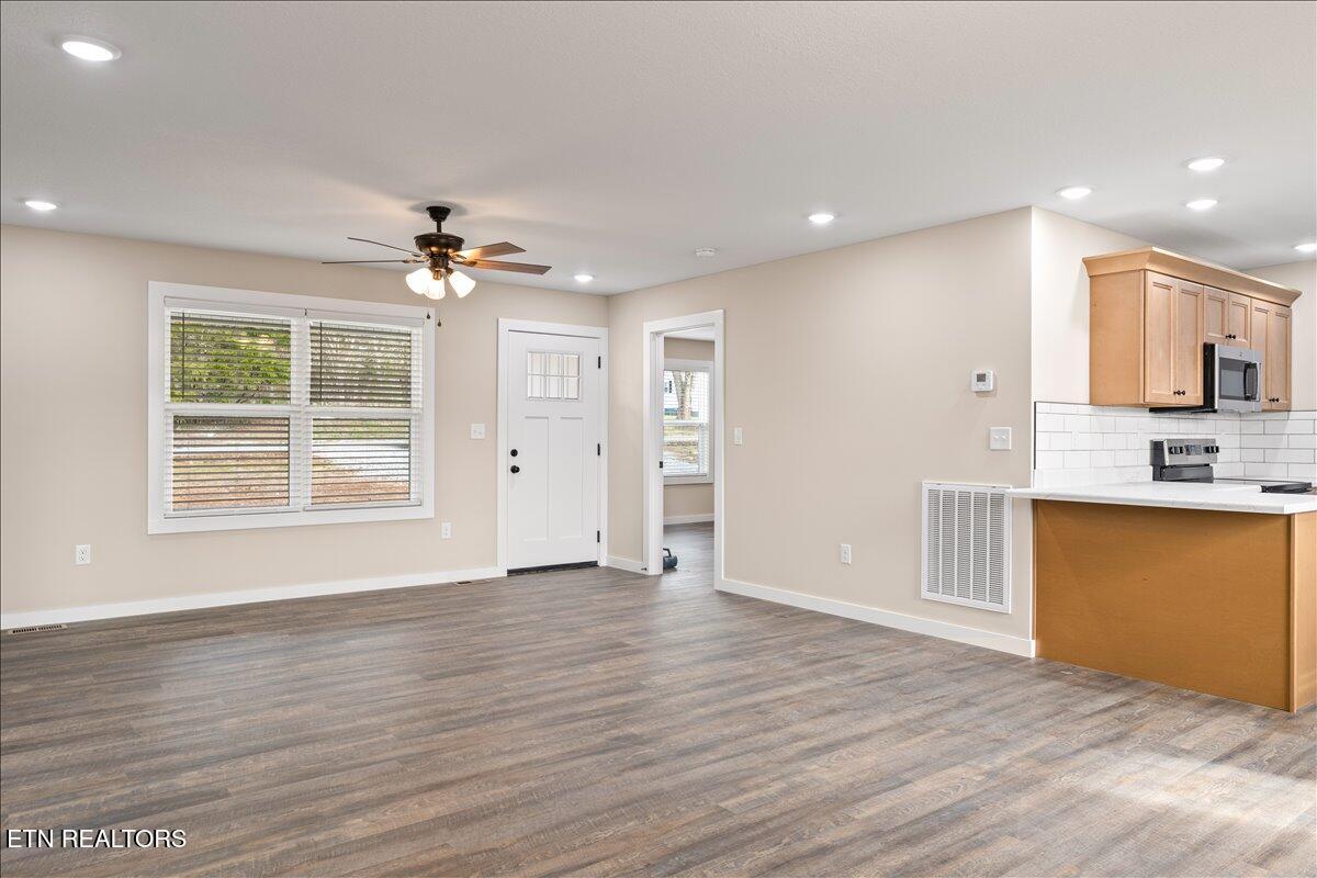 114 Brook Lane, LaFollette