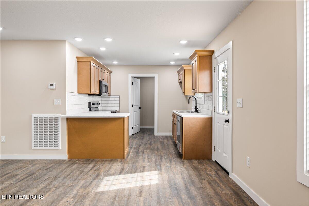 114 Brook Lane, LaFollette