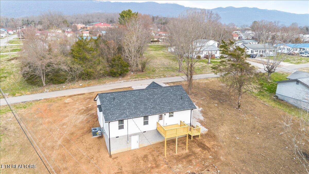 114 Brook Lane, LaFollette