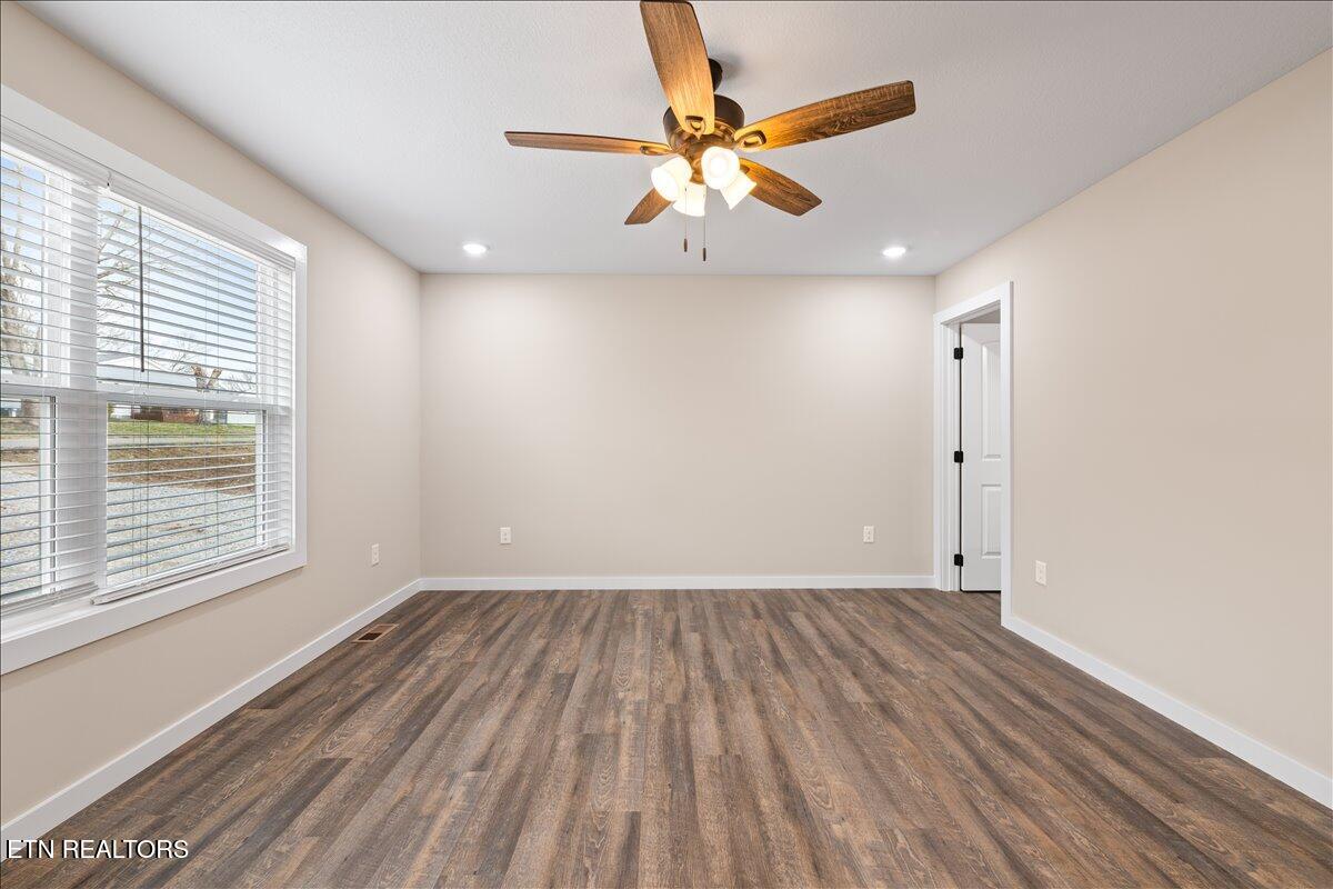 114 Brook Lane, LaFollette