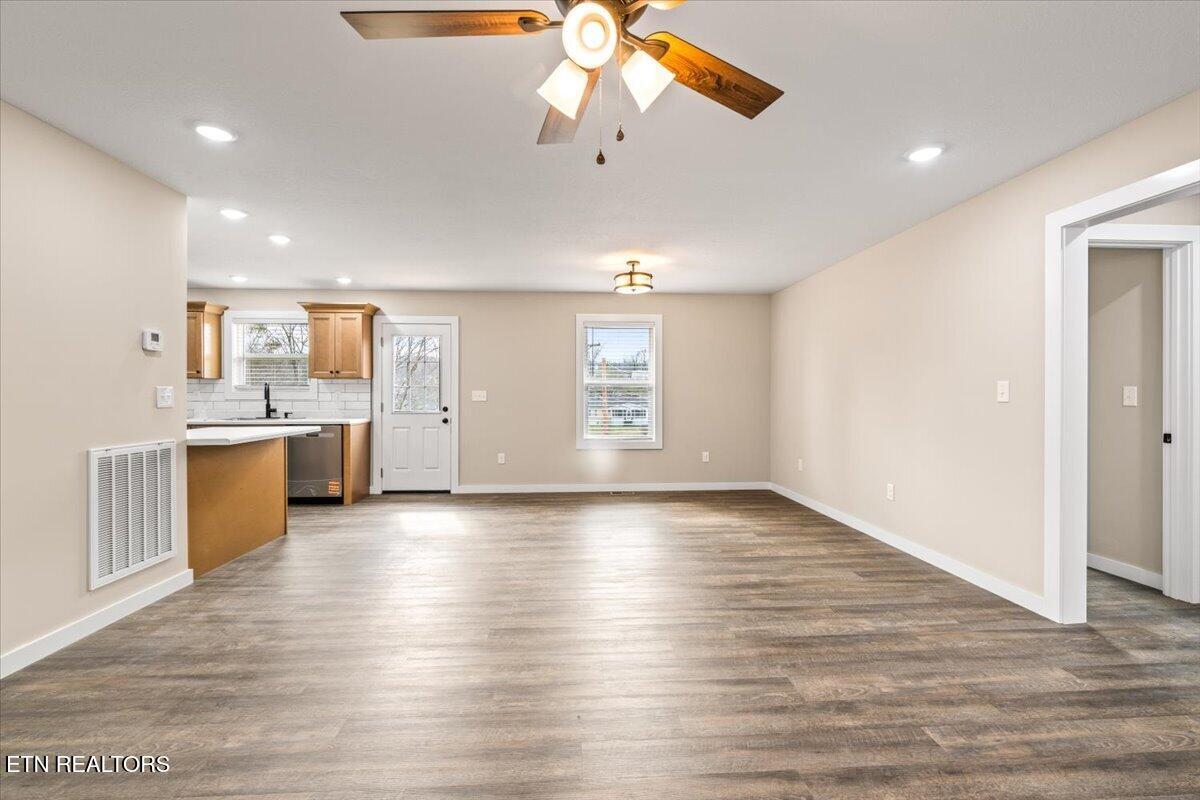 114 Brook Lane, LaFollette