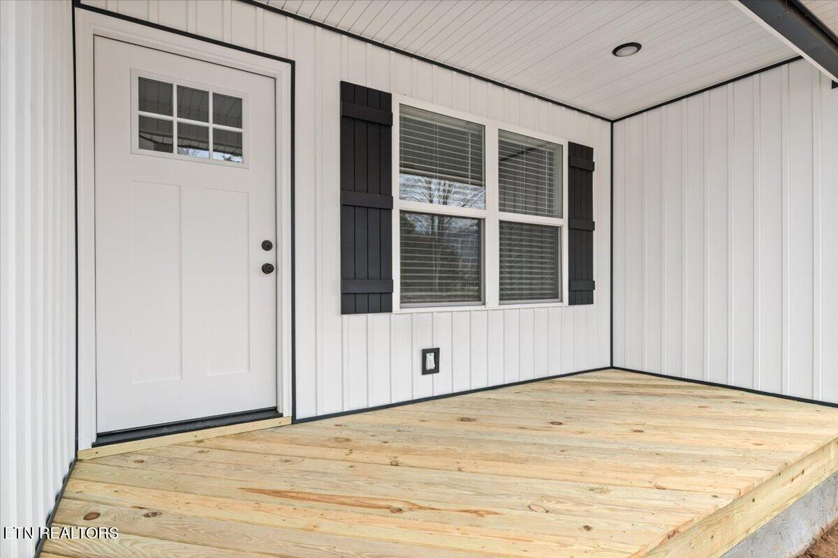 114 Brook Lane, LaFollette