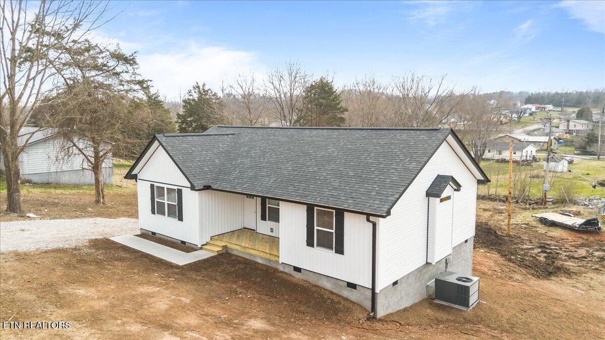 114 Brook Lane, LaFollette