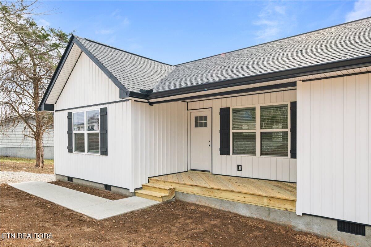 114 Brook Lane, LaFollette