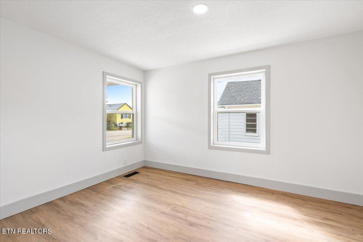 313 E Prospect St, LaFollette