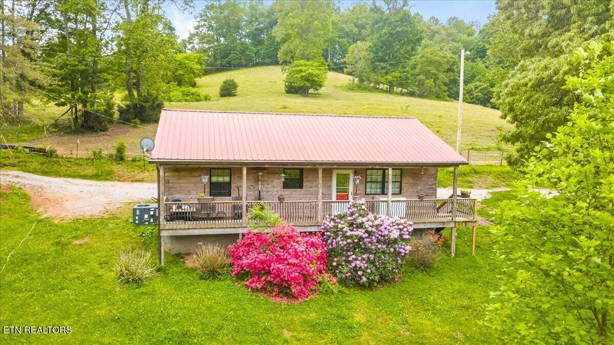 299 Tar Town Hollow Lane, LaFollette