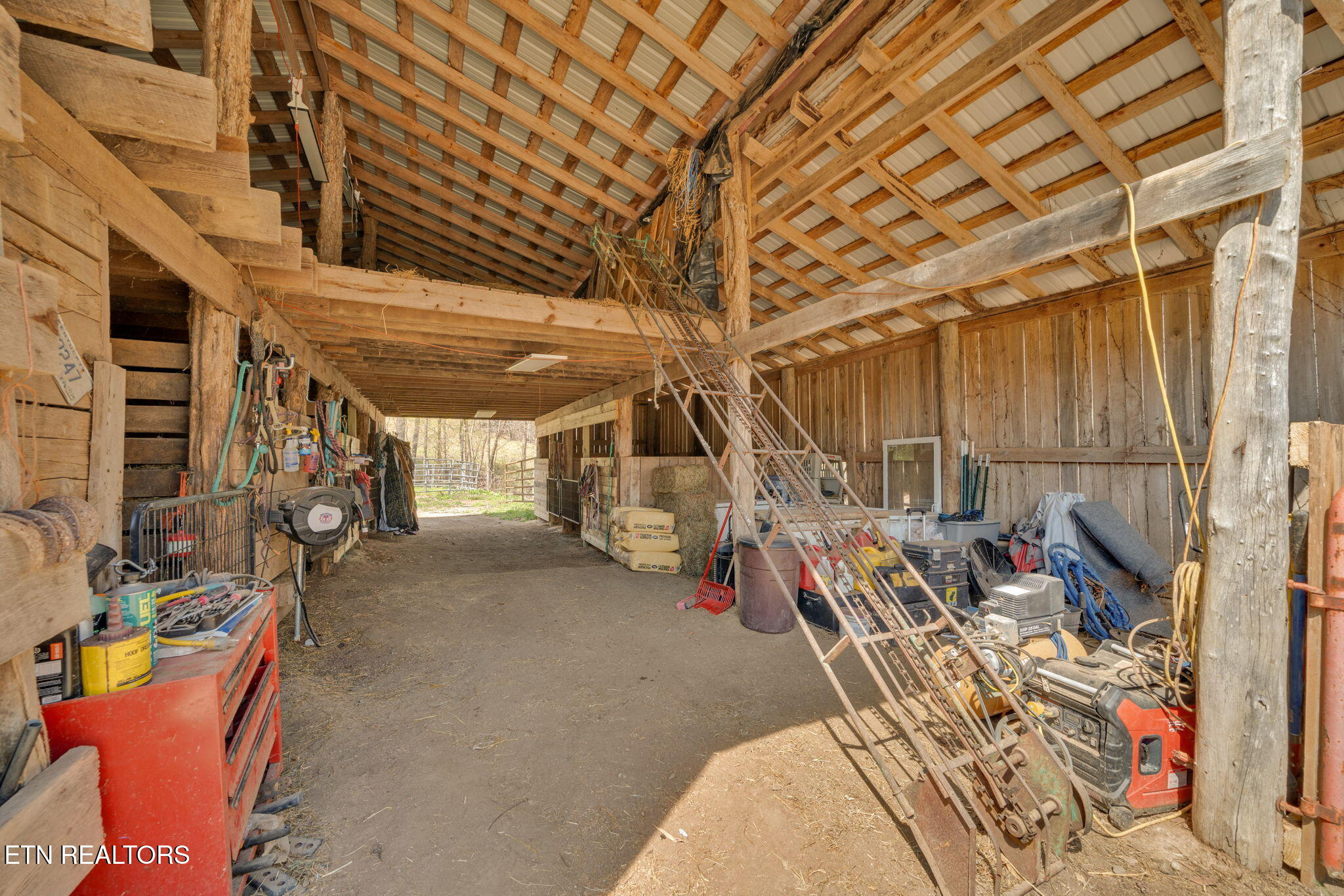 299 Tar Town Hollow Lane, LaFollette