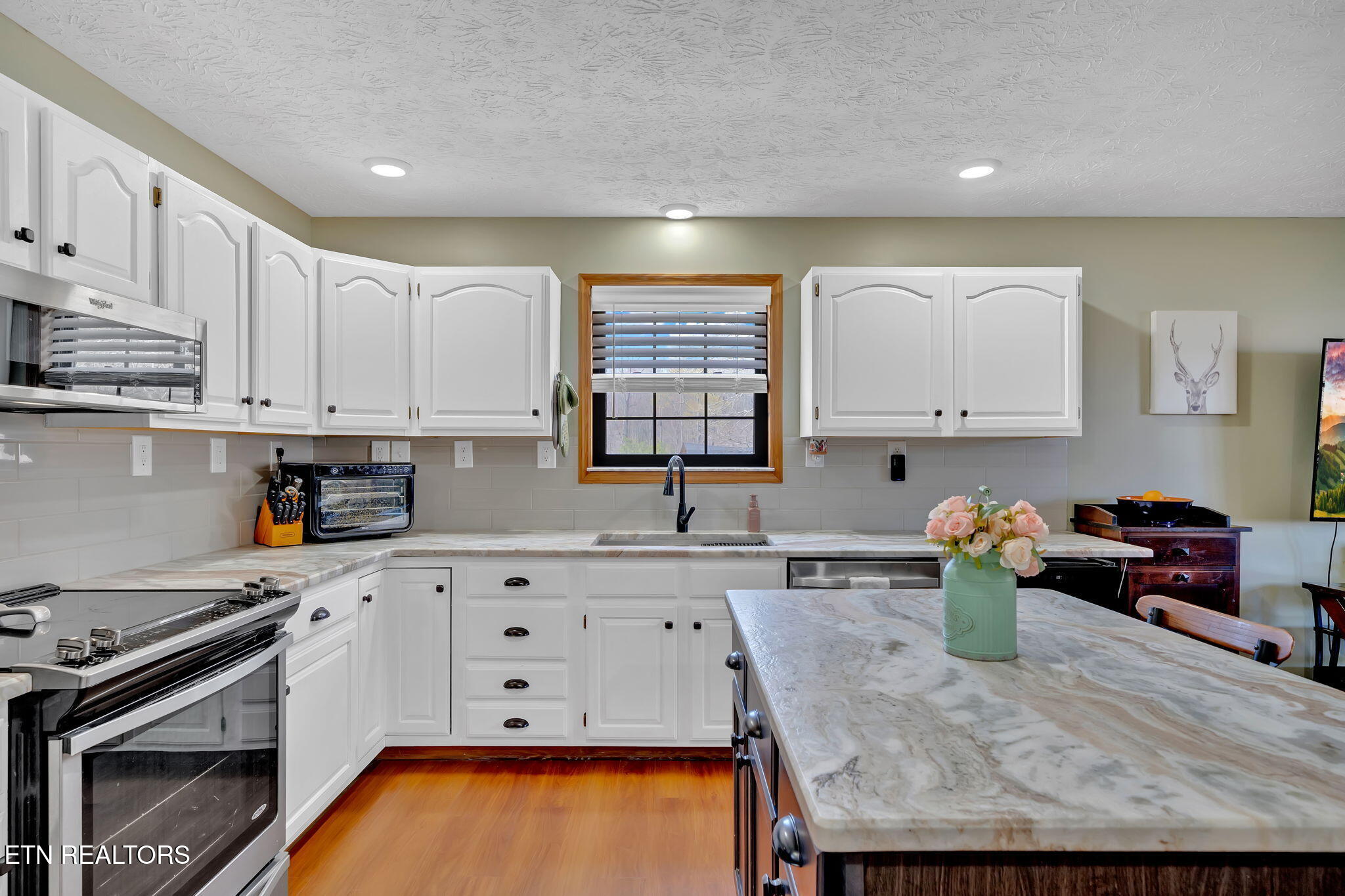 299 Tar Town Hollow Lane, LaFollette