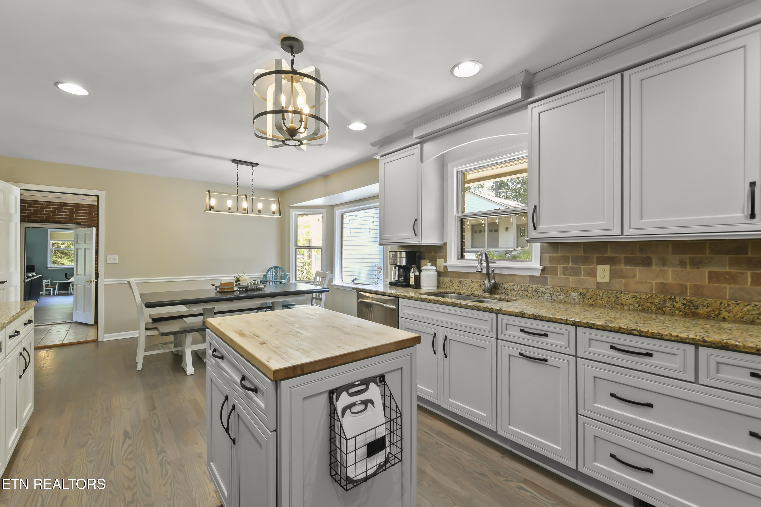 1517 Deerfield Way, LaFollette