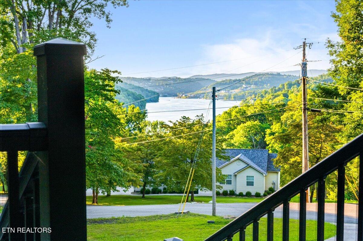 1517 Deerfield Way, LaFollette