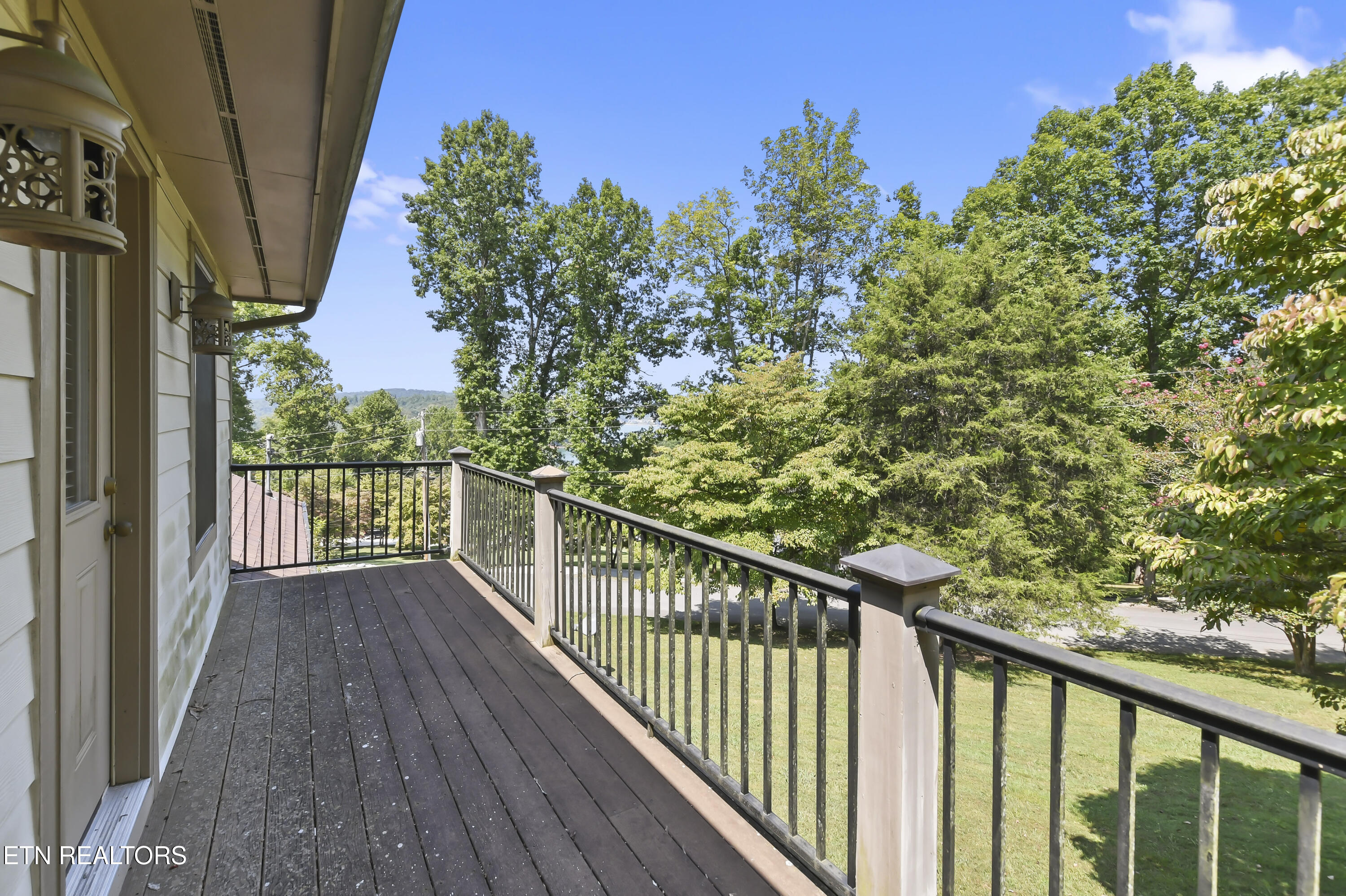 1517 Deerfield Way, LaFollette