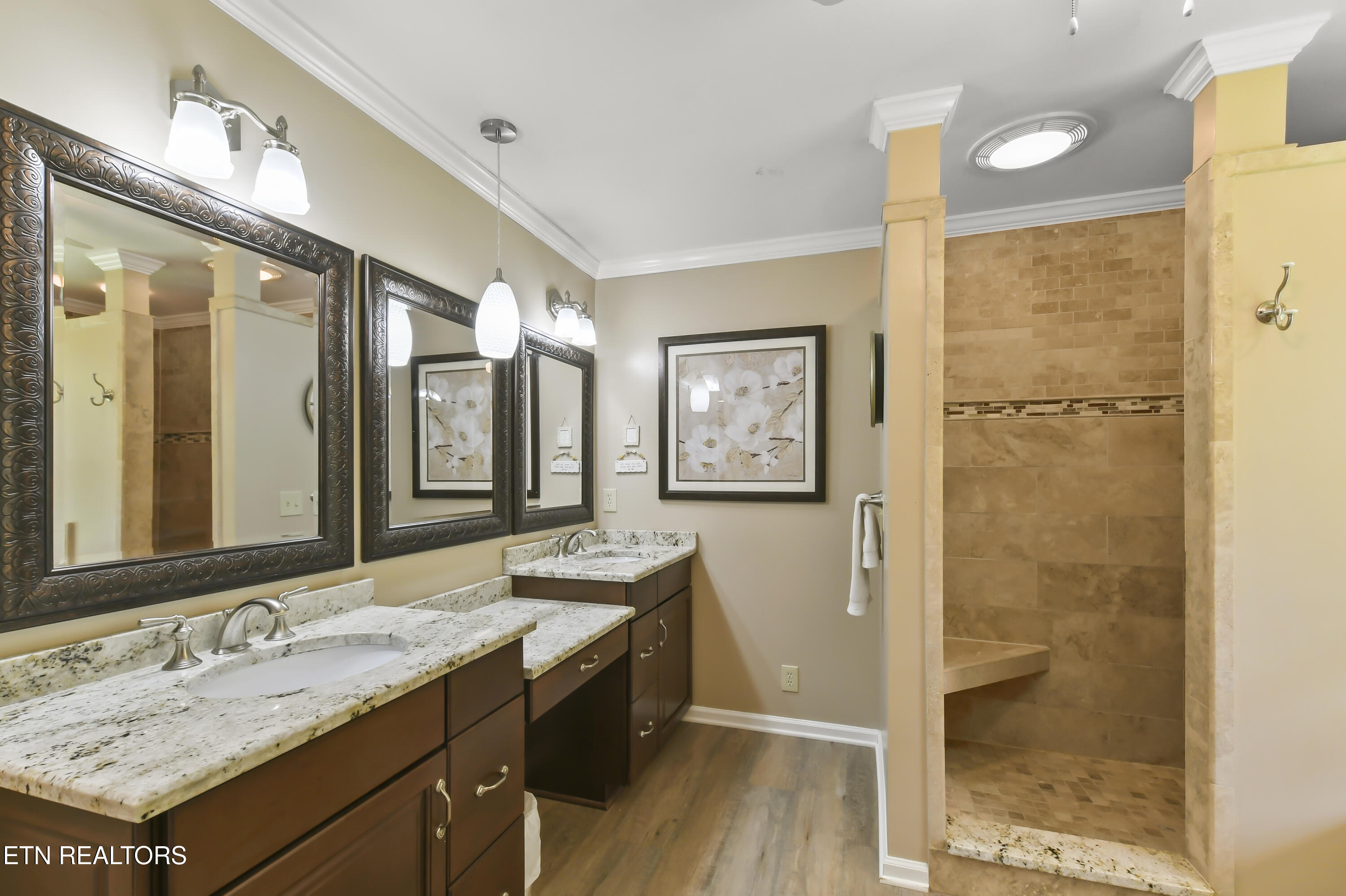 1517 Deerfield Way, LaFollette