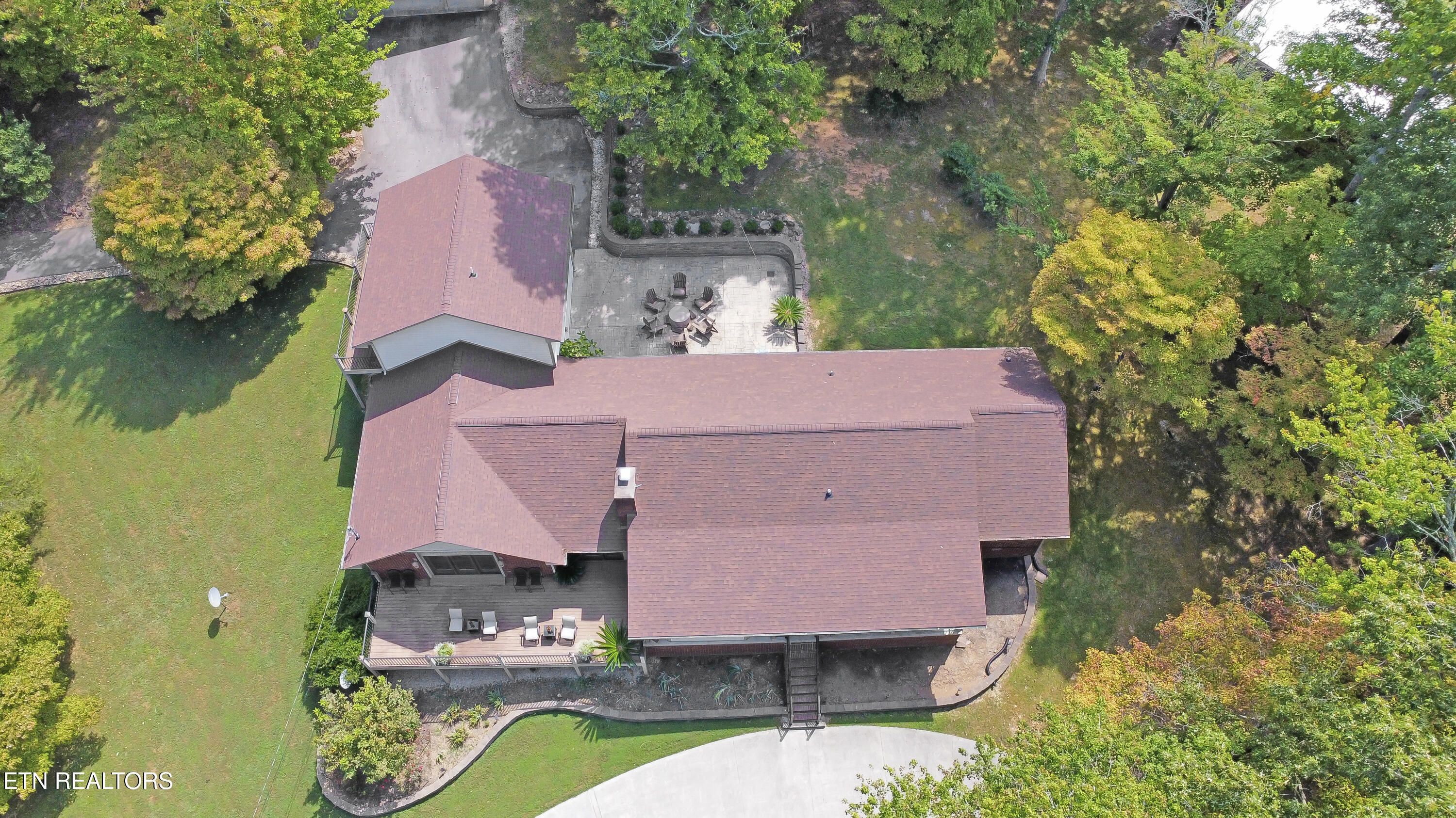 1517 Deerfield Way, LaFollette