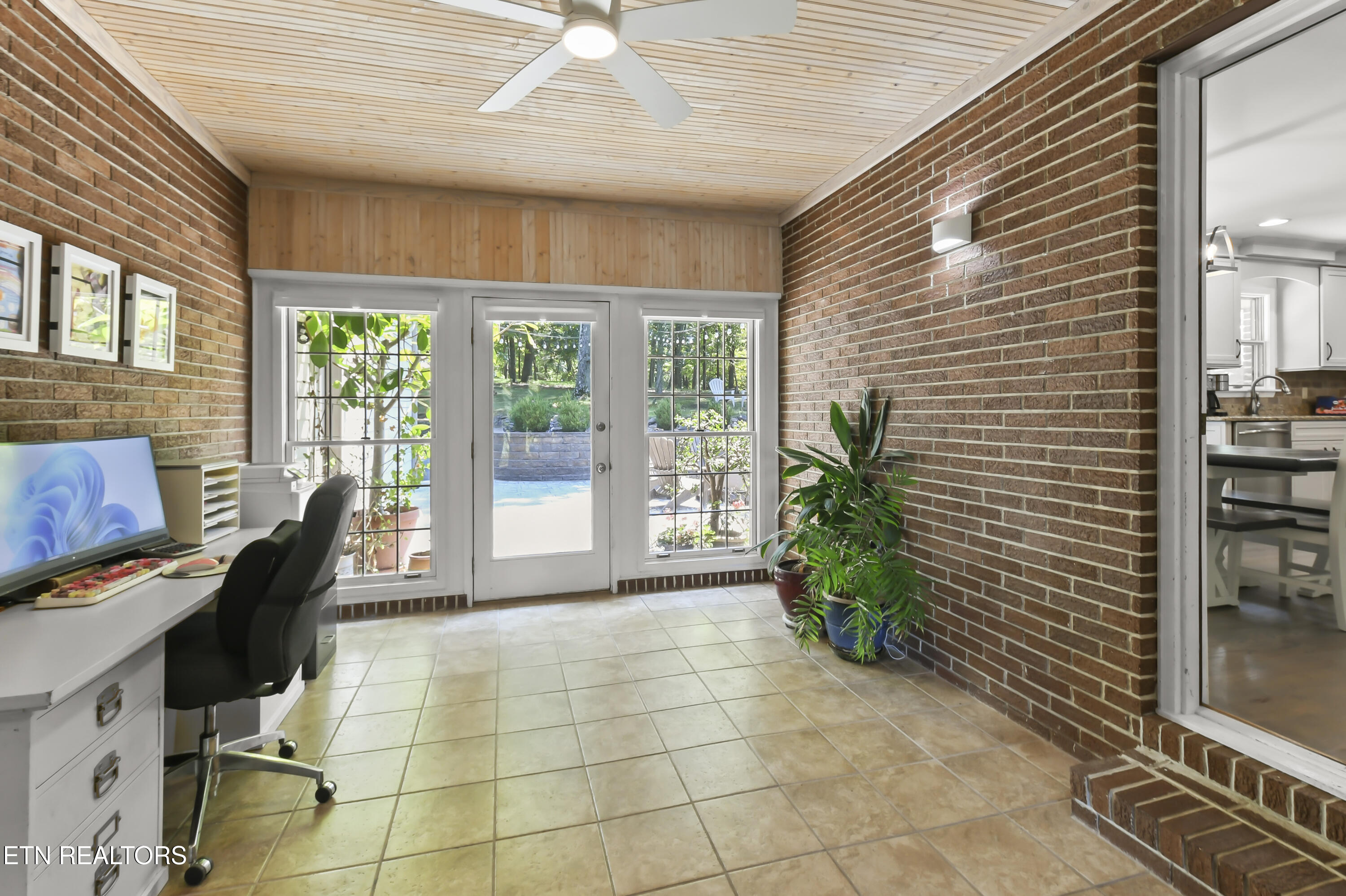 1517 Deerfield Way, LaFollette