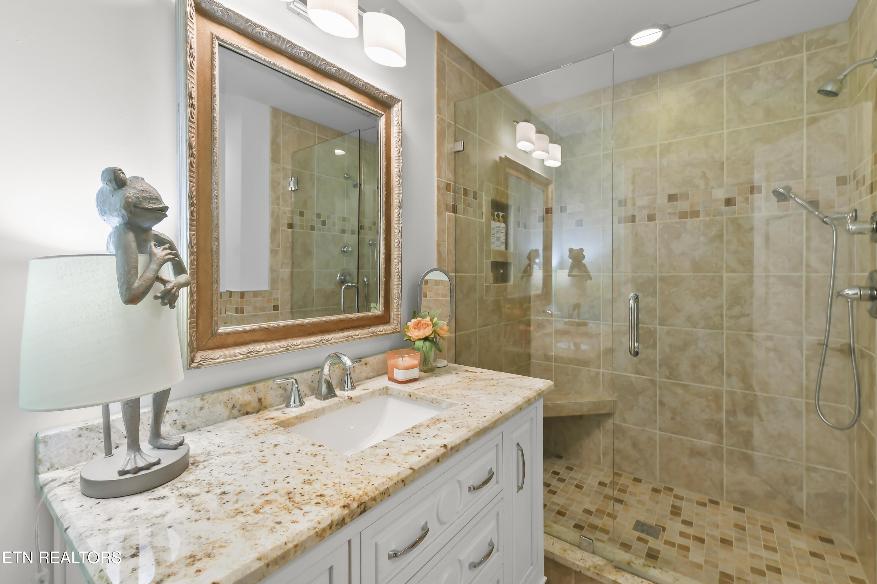 1517 Deerfield Way, LaFollette