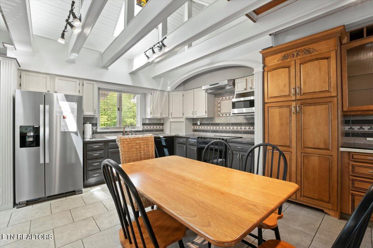 700 Shanghai Landing Lane 11, LaFollette Unit: 11