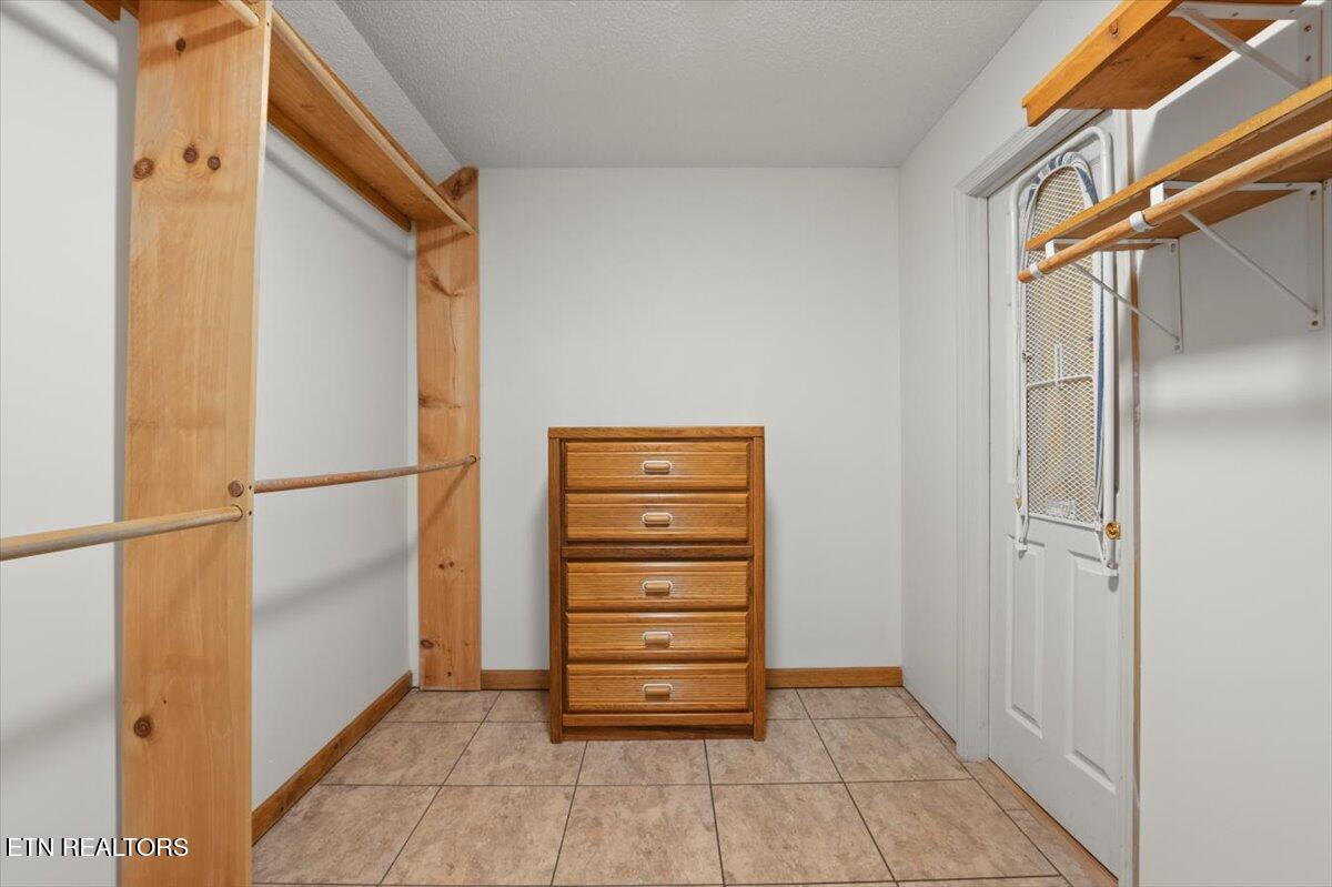 700 Shanghai Landing Lane 11, LaFollette Unit: 11