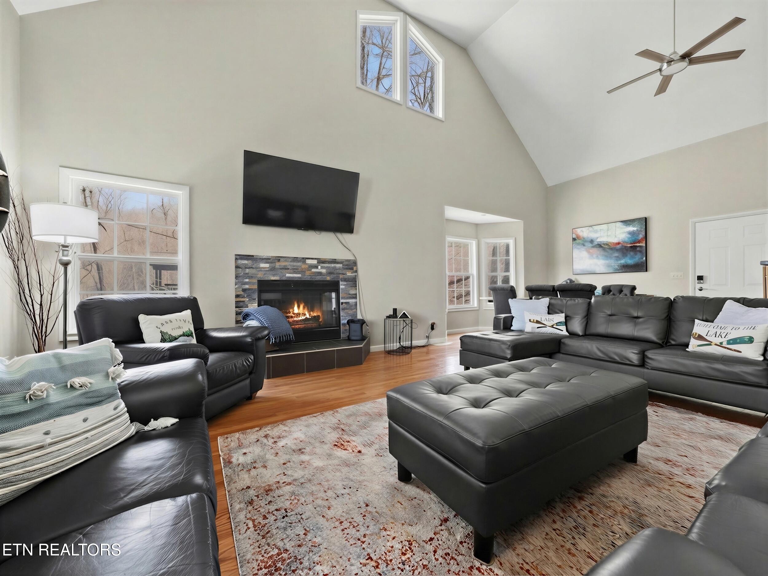 1447 Cove Pointe Rd, LaFollette