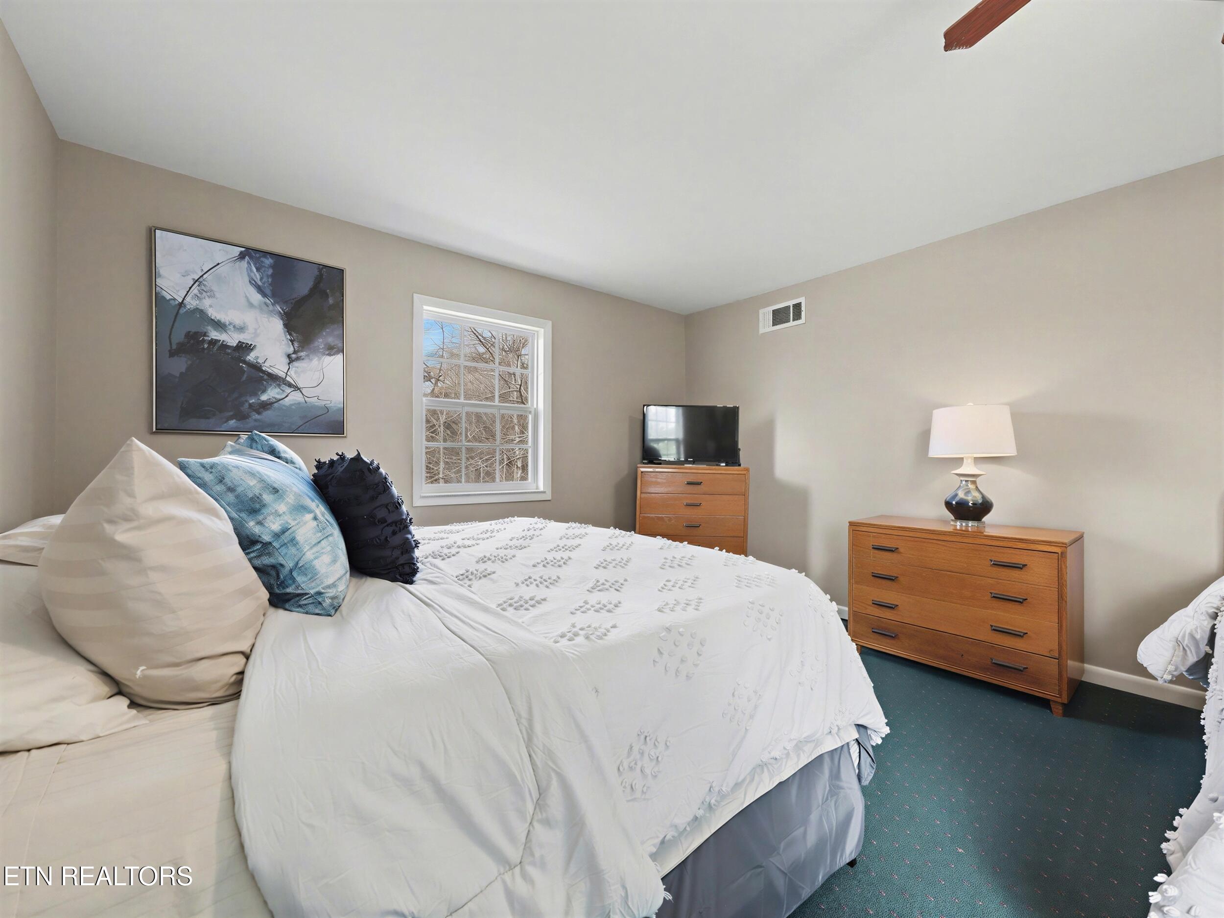1447 Cove Pointe Rd, LaFollette