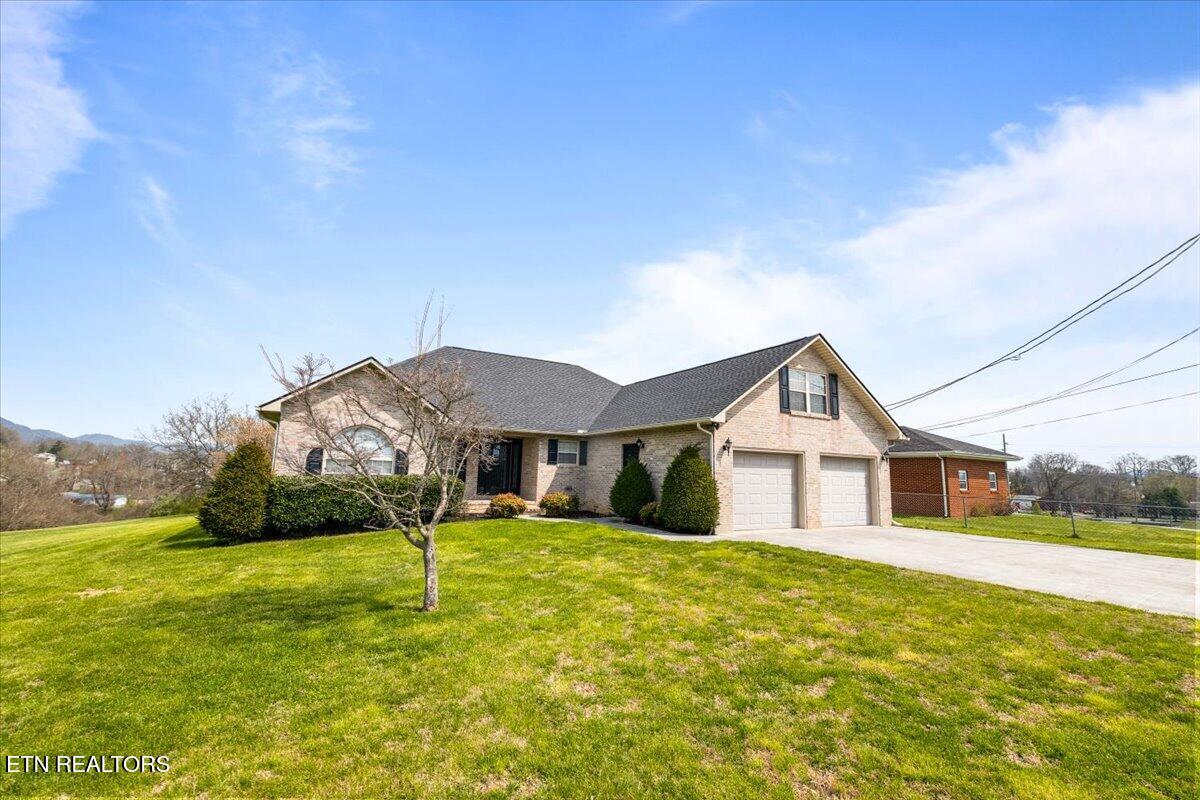 116 Colonial Heights, LaFollette