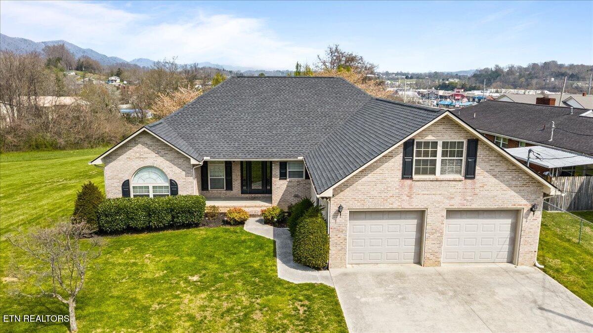 116 Colonial Heights, LaFollette