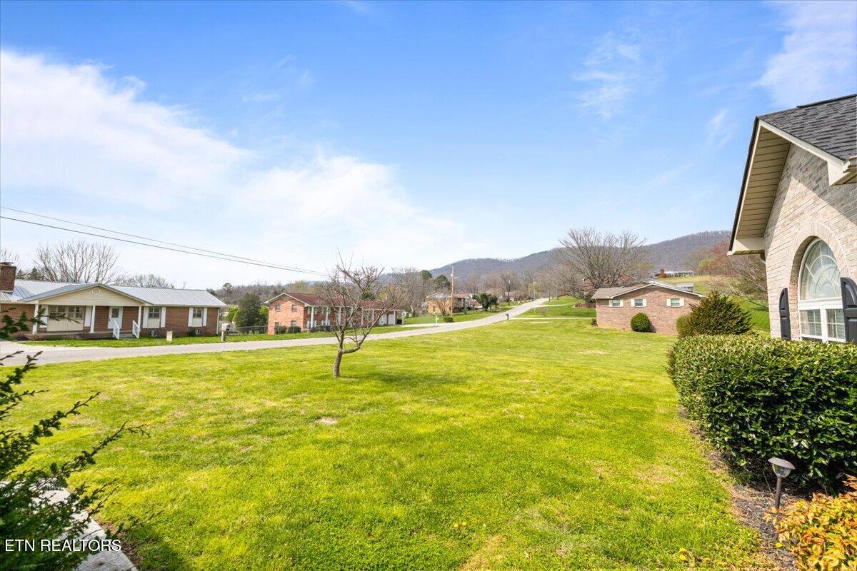 116 Colonial Heights, LaFollette