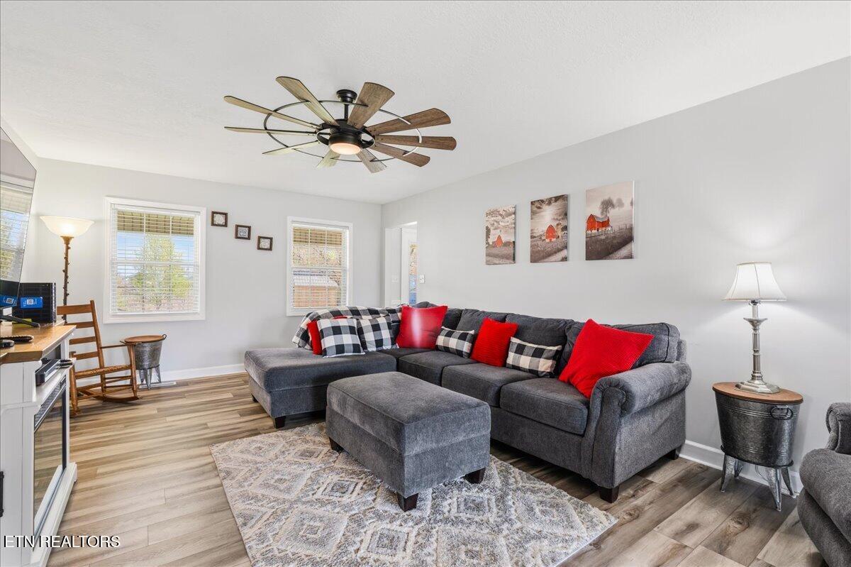 116 Colonial Heights, LaFollette