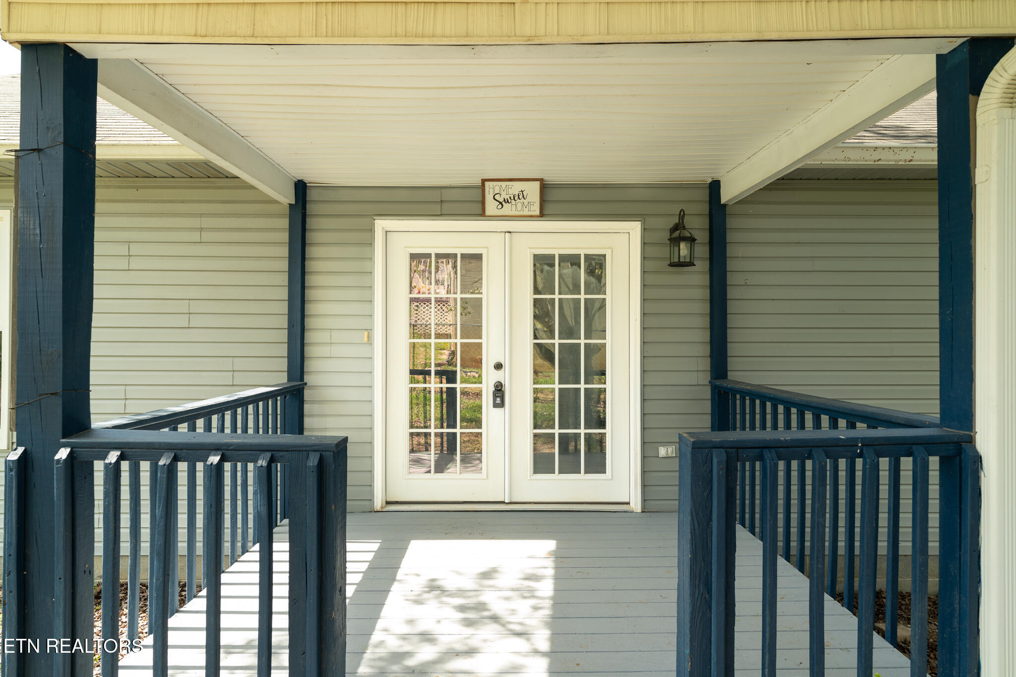 109 Miles Lane, LaFollette