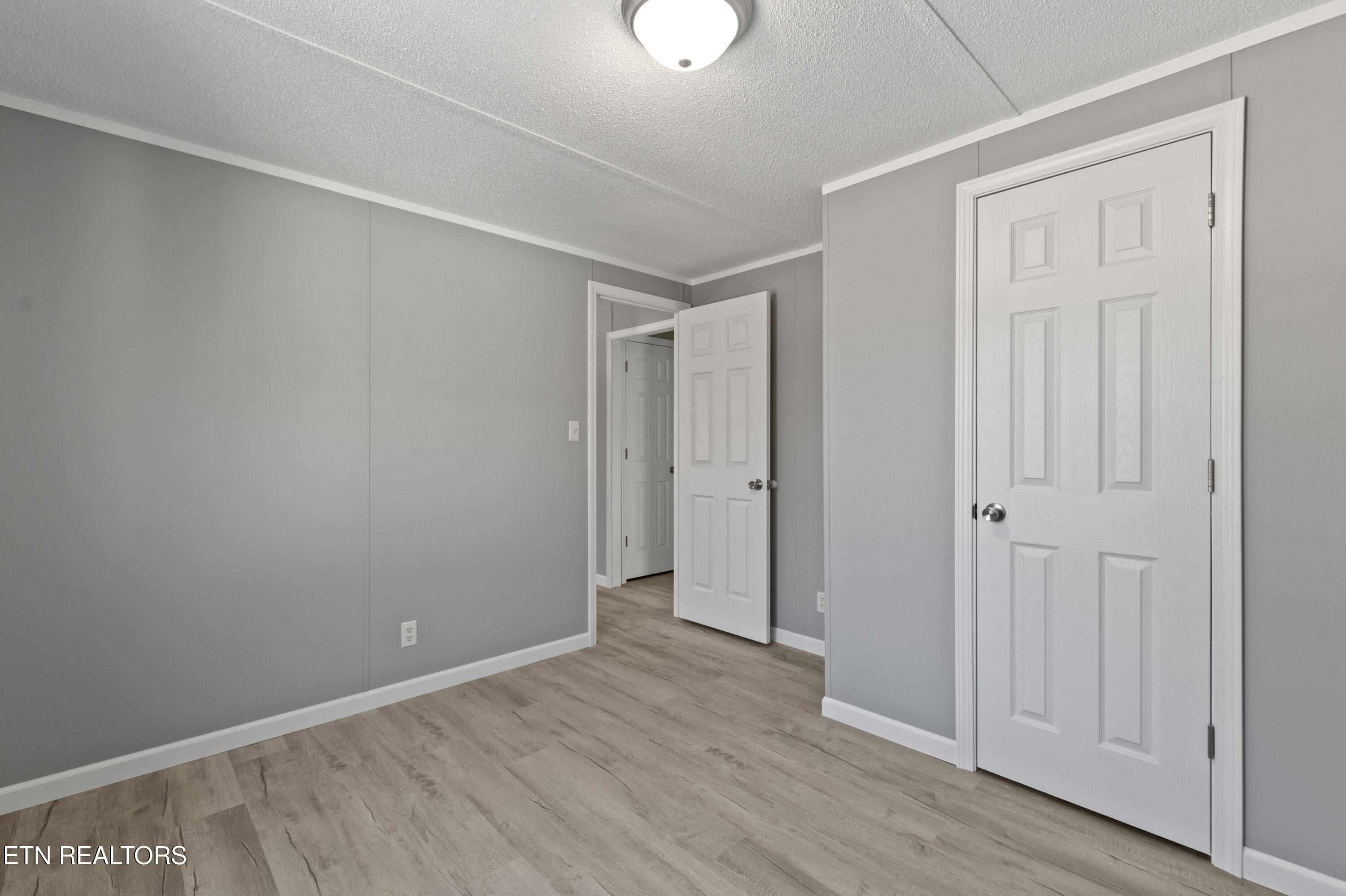 715 E Beech St, LaFollette