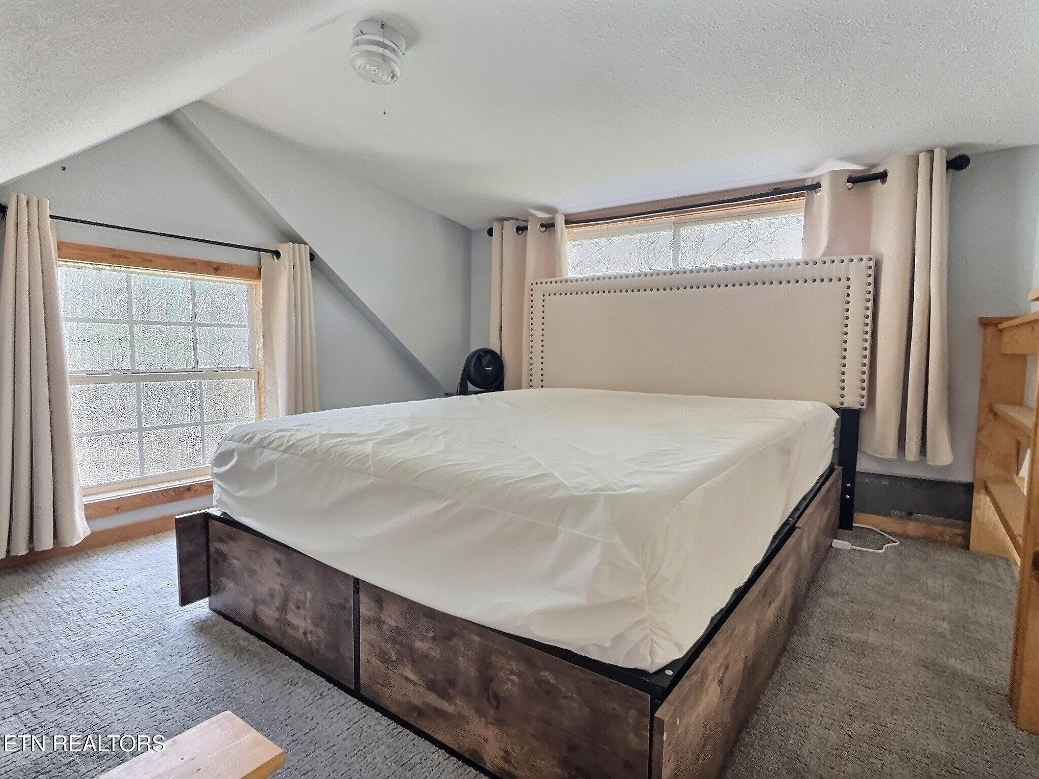 517 Easter Lane, LaFollette